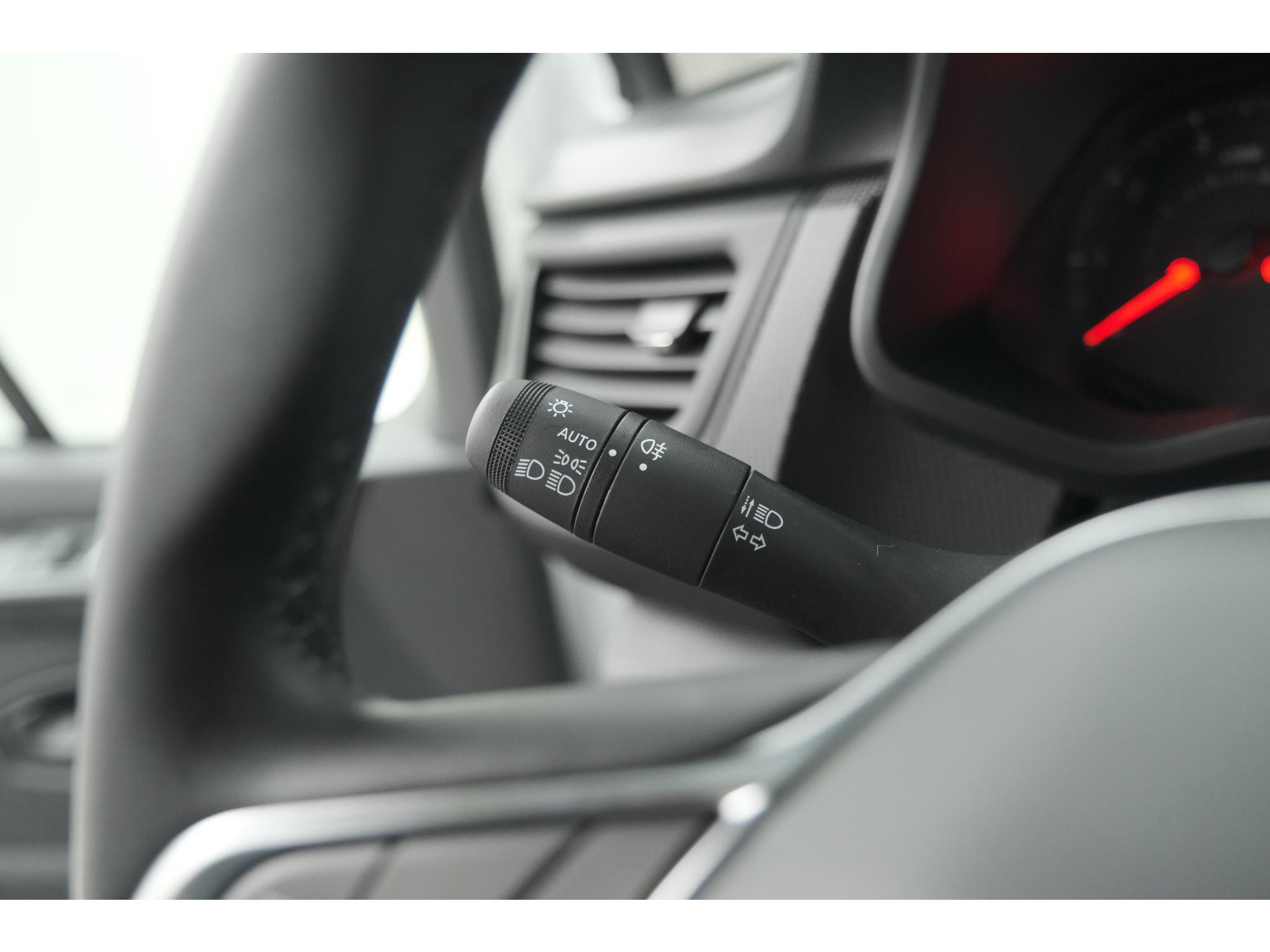 Renault Trafic 2.0 Blue dCi 130 T29 L2H1 Advance DC | 6 Zitplaatsen | Camera | Apple Carplay | Navigatie