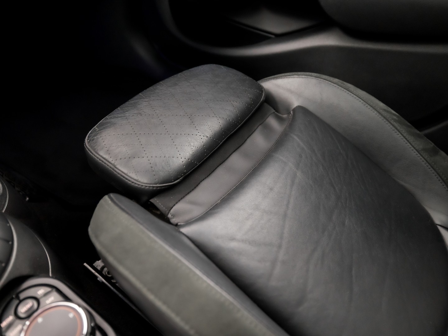 MINI 5-deurs 2.0 Cooper S Chili Edition 192Pk Automaat (PANORAMADAK, GROOT NAVI, HEAD-UP DISPLAY, LEDER, STOELVERWARMING, SPORTSTOELEN, GETINT GLAS, PARKEERSENSOREN, NIEUWSTAAT)