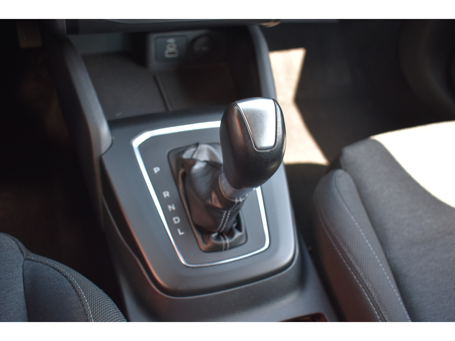 Ford Focus 1.0 92 kW AT Active  MHEV Automaat Navigatie Pdc Stoel/stuur verwarming