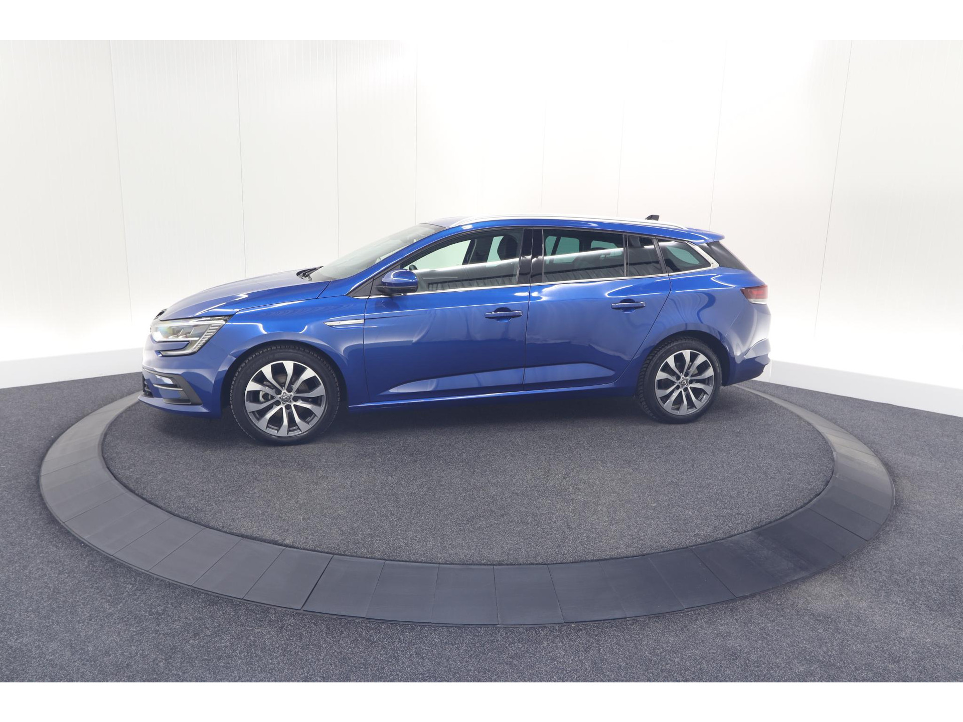 Renault Mégane Estate TCe 140 EDC Techno | Trekhaak | Camera | Navigatie | 9.3 Inch Groot Scherm