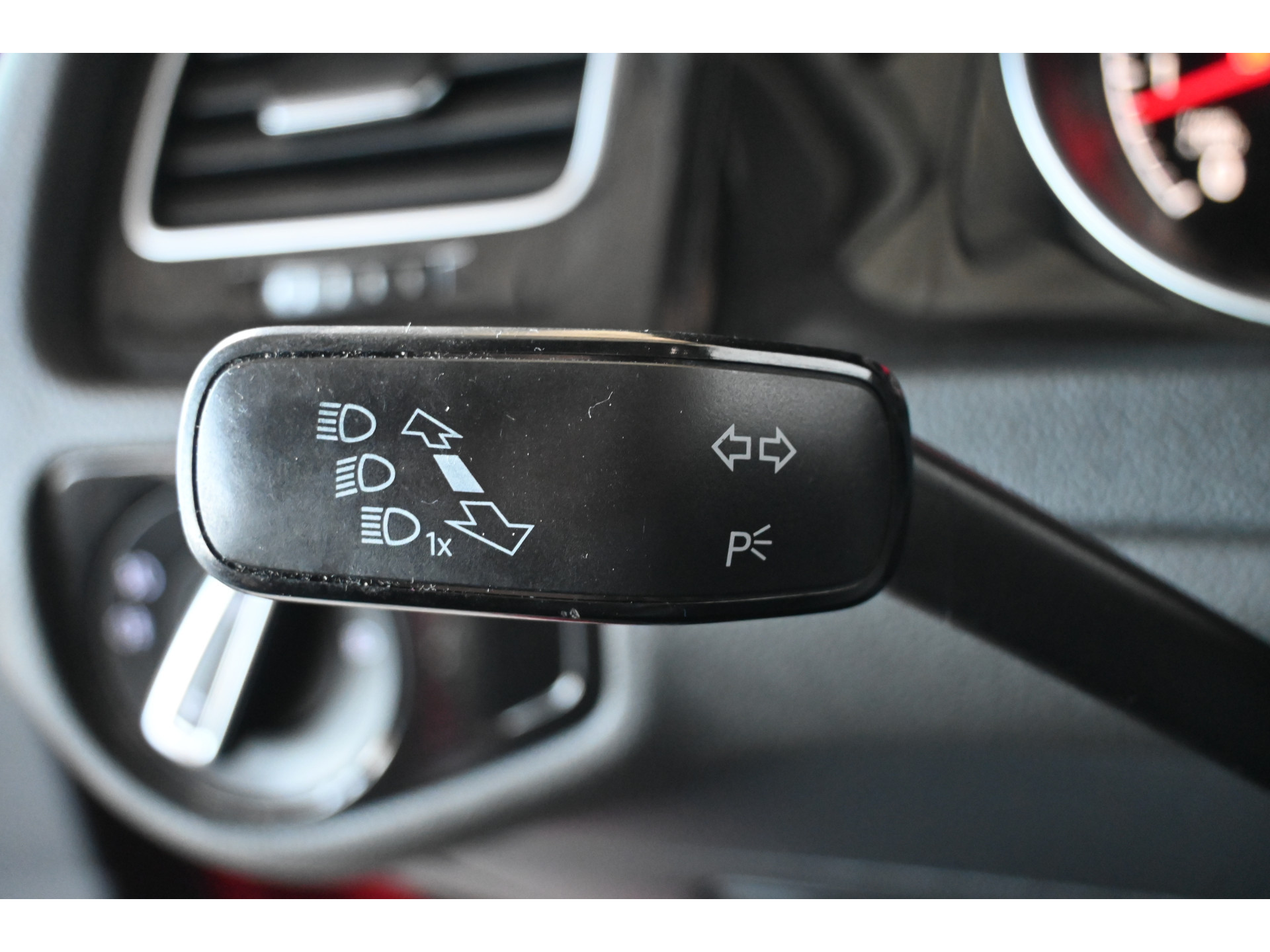 Volkswagen Golf 1.4 TSI Highline Nap Automaat Navigatie Cruise Clima Stoelverwarming Massage Inruil Mogelijk