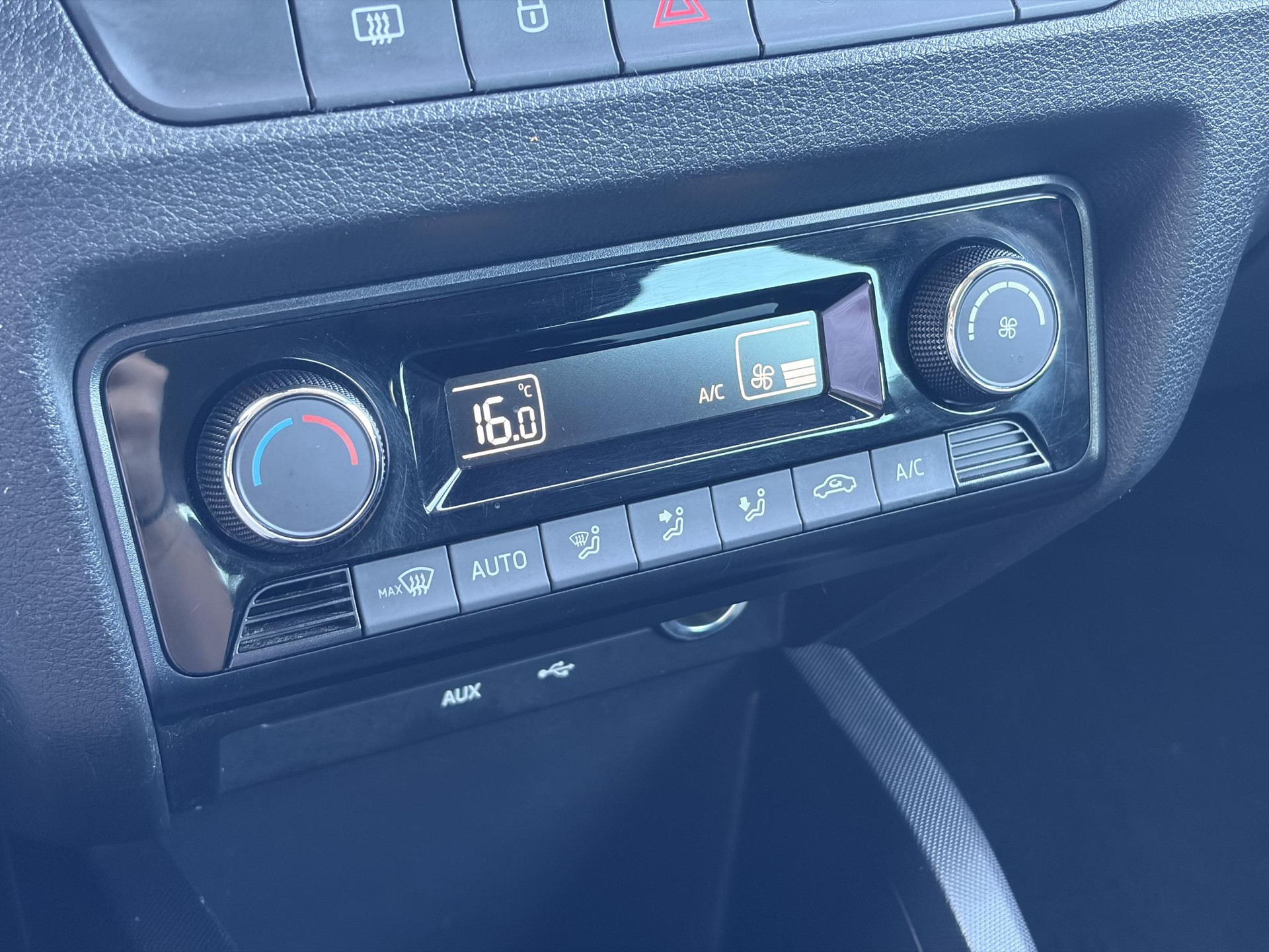Skoda Fabia 1.2 TSI Drive 90pk,2e Eigenaar,Dealer Onderhouden,Navi,Clima,Cruise,Lm velgen,4x Elekt.Ramen,Pdc,N.A.P,Apk tot 12-2026