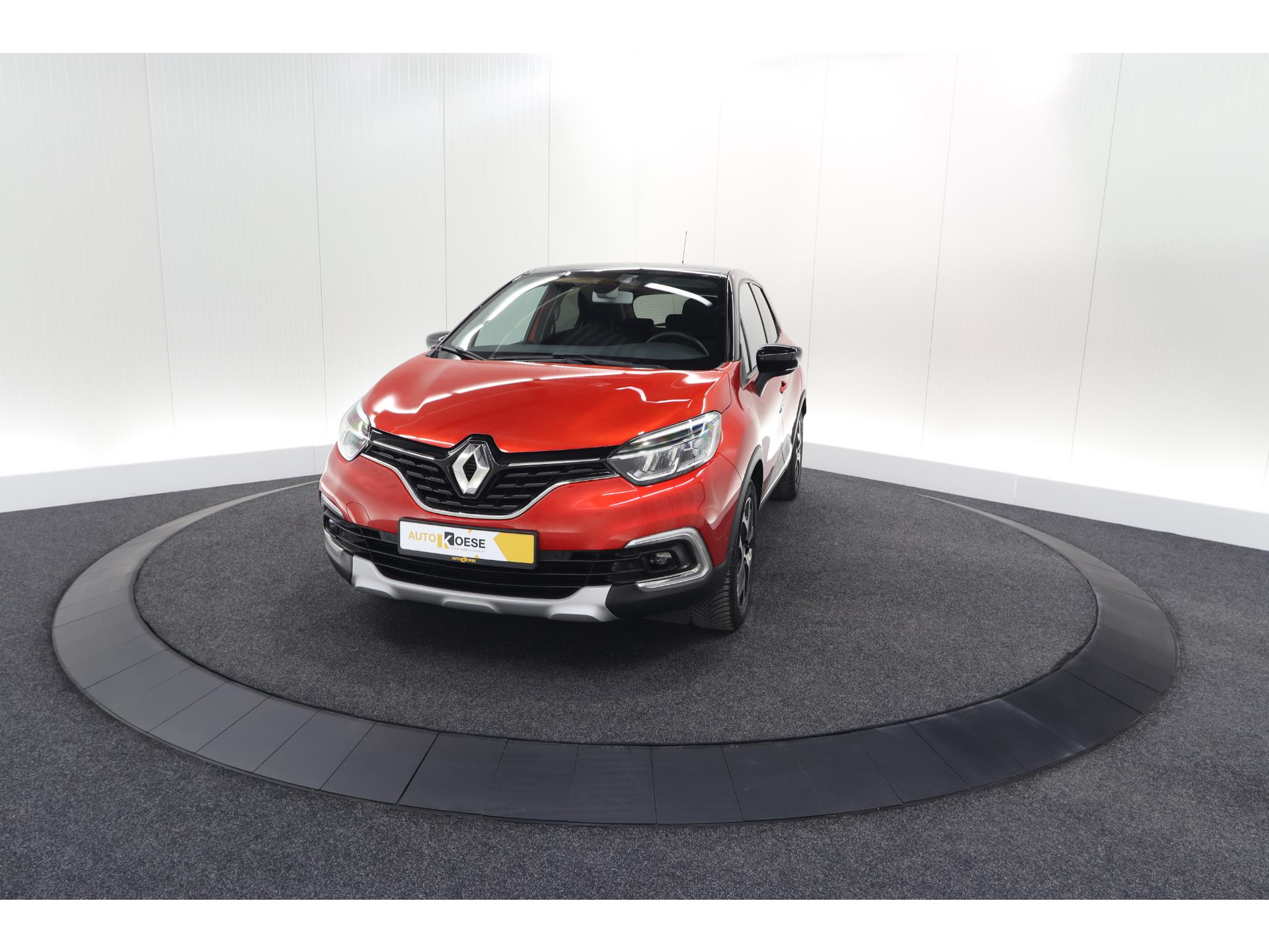 Renault Captur TCe 90 Intens | Trekhaak | Camera | Dodehoekdetectie | Navigatie