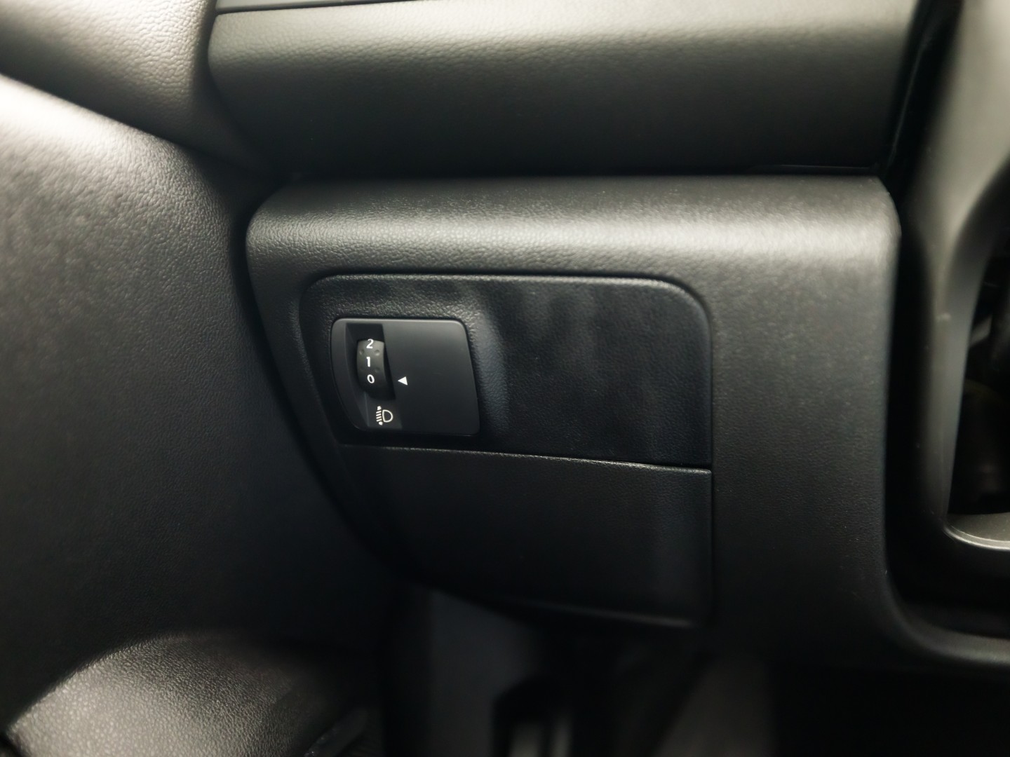 Renault Mégane Estate 1.2 TCe Bose Automaat (VIRTUAL COCKPIT, GROOT NAVI, LEDER/ALCANTARA, GETINT GLAS, STOELVERWARMING, SPORTSTOELEN, TREKHAAK, PARKEERSENSOREN, NIEUWSTAAT)