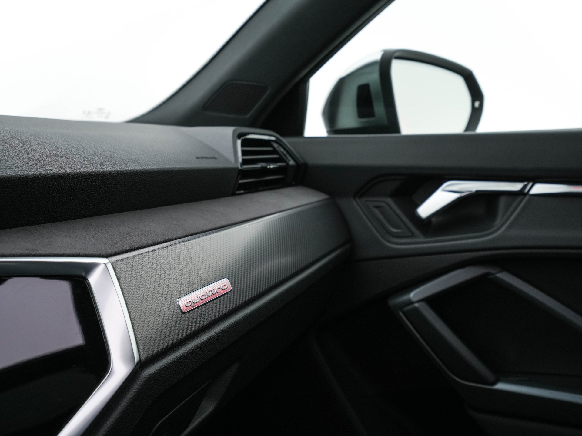 Audi RS Q3 Sportback TFSI Quattro Aut. *PANO | LEATHER | FULL-LED | ADAPTIVE-CRUISE | BANG&OLUFSEN | TOPVIEW | HEATED-SPORTSEATS | DIGI-COCKPIT | PRIVACYGLASS | SHIFTPADDLES | AMBIENTLIGHT | ECC | PDC | 21''ALU*