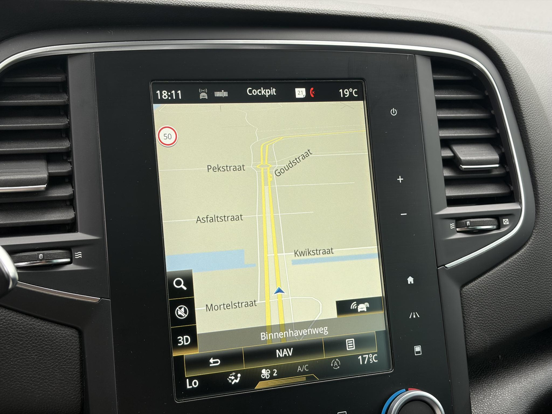 Renault Mégane Estate 1.2 TCe Bose ✓2 Eigenaar✓Pano✓Camera✓Net beurt gehad✓Navi✓Keyless✓Clima✓Cruise✓Leder✓131pk✓Pdc V+A✓6 Bak✓Rijstrooksensor✓Dodehoeksensor✓17'' Lm velgen✓N.A.P✓Apk tot 09-2027