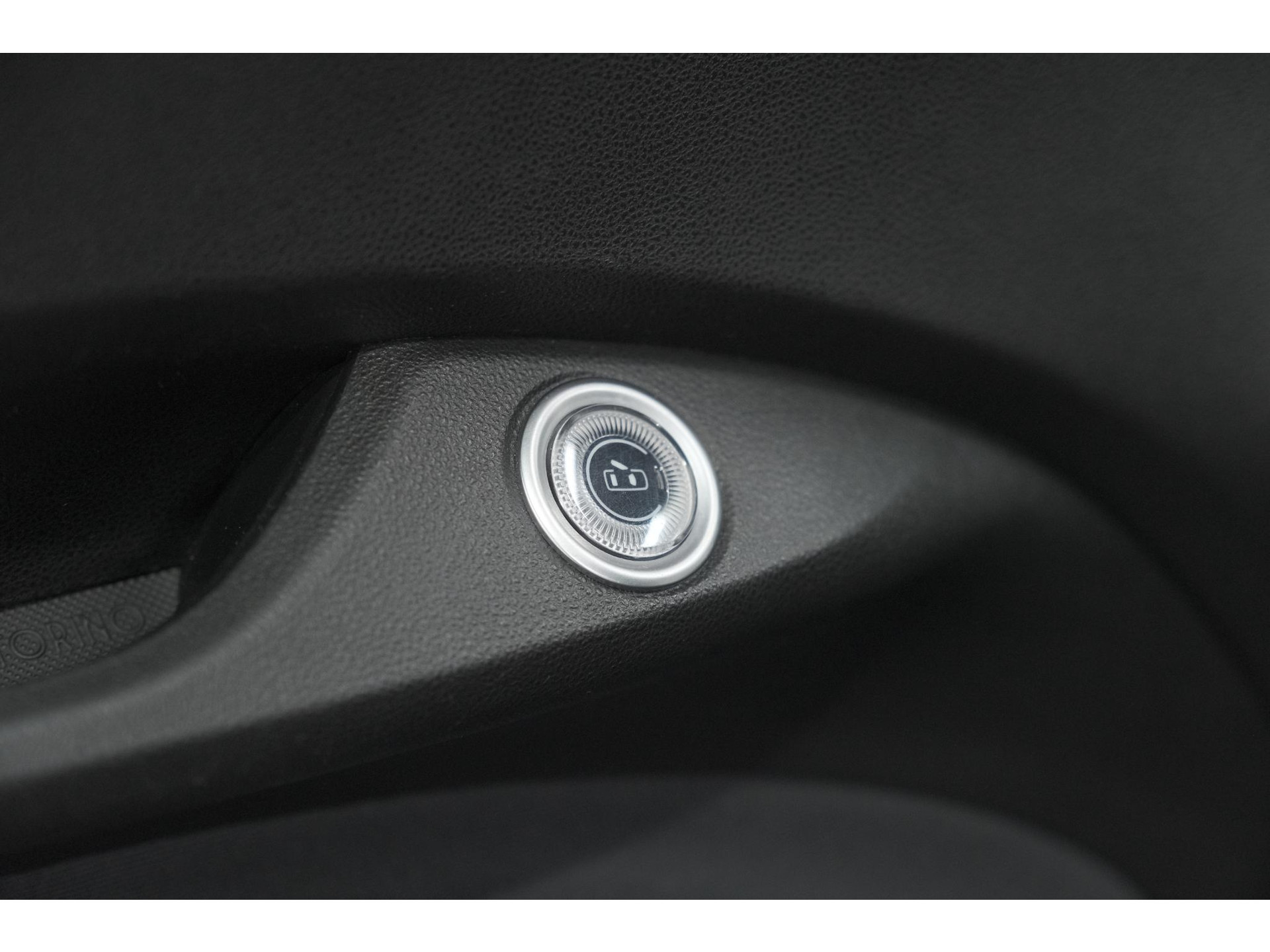 Fiat 500 Icon 42 kWh | 96,1% SOH | Convenience Pack | Camera | Dodehoekdetectie | Stoelverwarming