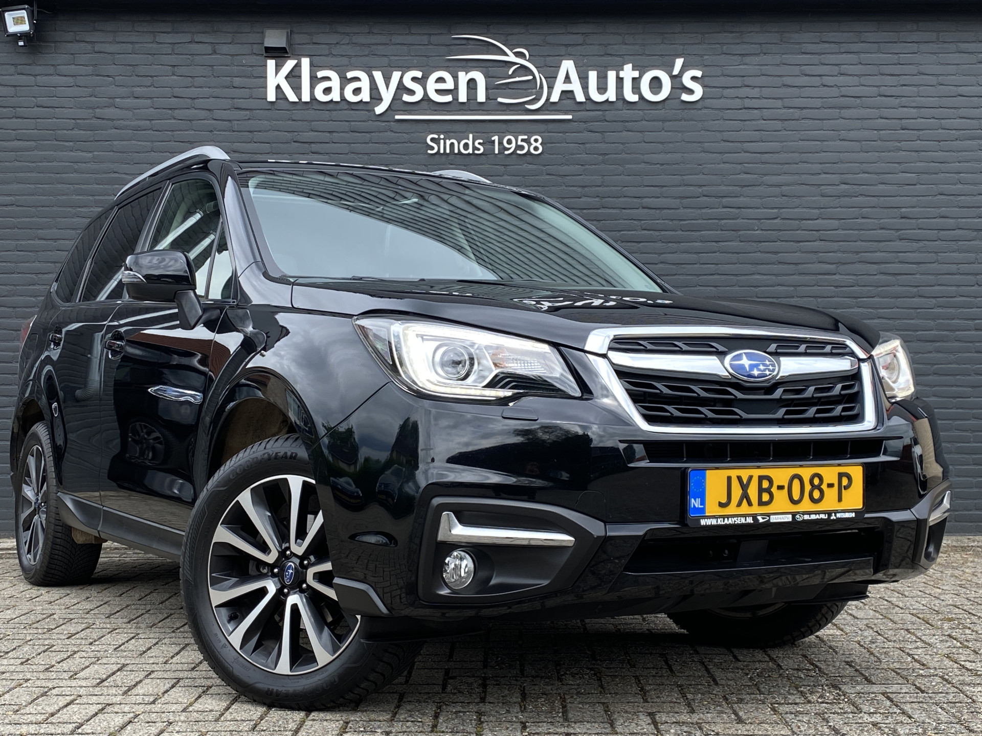 Subaru Forester 2.0 AWD Premium 150 pk AUT. | 1e eigenaar | dealer onderhouden | navigatie | leder interieur | panoramadak | keyless