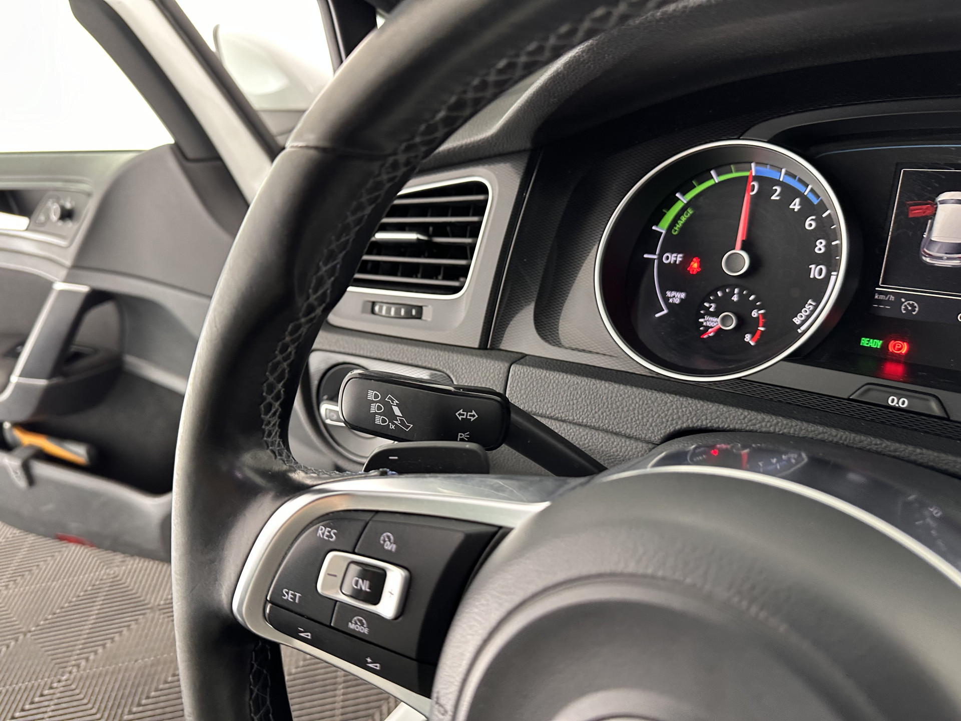 Volkswagen Golf 1.4 TSI GTE Aut. *FULL-LED | NAVI-FULLMAP | SPORT-SEATS | DAB+  | TOWBAR | ECC | SHIFT-PADDLES | PARKPILOT | CRUISE | 18''ALU*