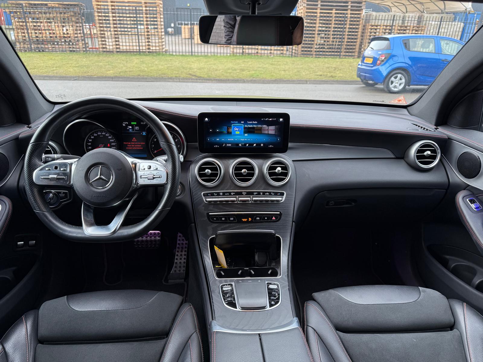 Mercedes-Benz GLC-klasse Coupé 300e 4MATIC Premium | 1E EIGENAAR | 3/6/12MND GARANTIE | DAB | LED | CARPLAY | SFEERVERLICHTING | CRUISE | CAMERA |
