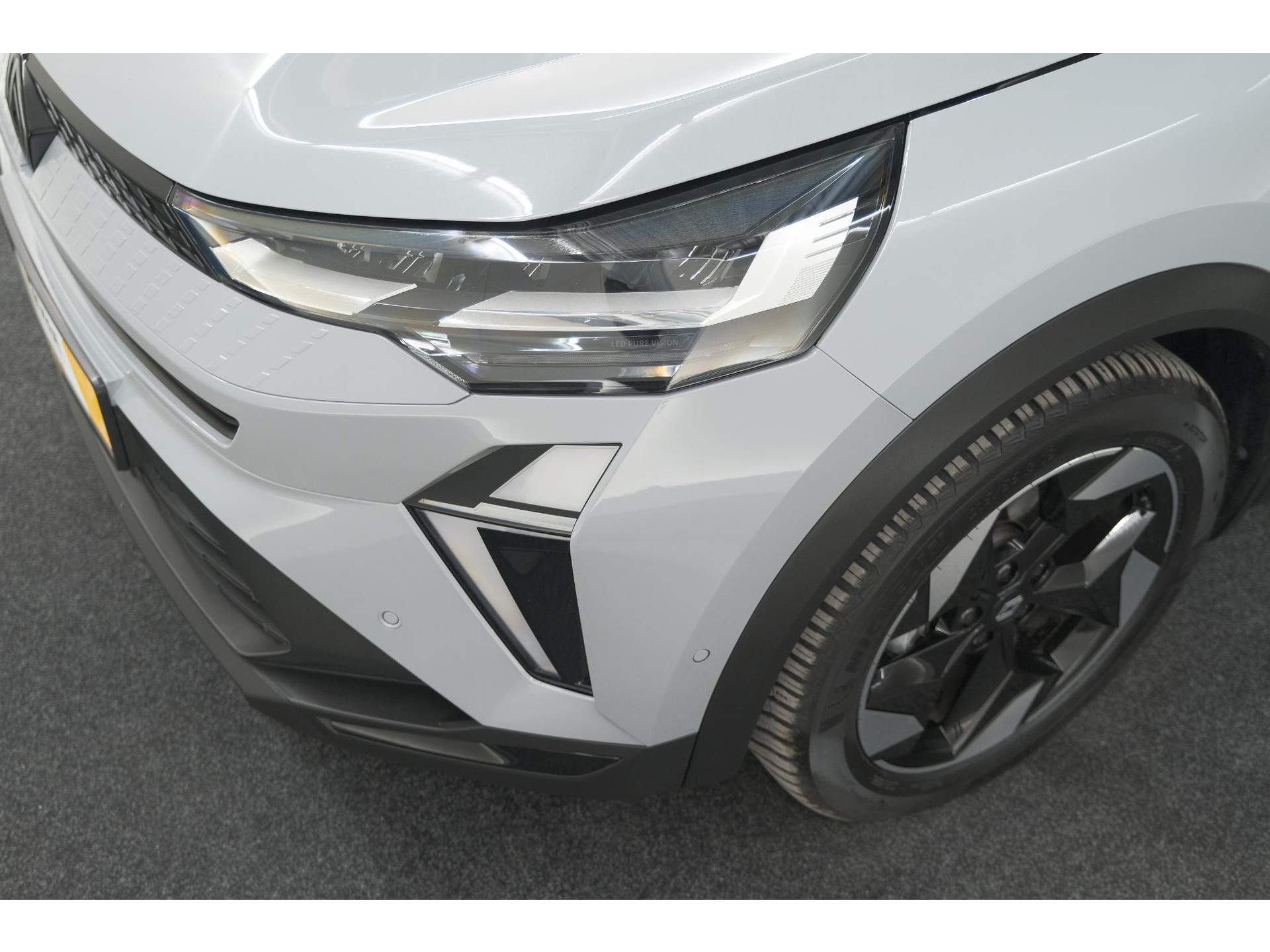 Renault Captur TCe 90 Techno | Nieuw Model | Camera | Harman Kardon | Apple Carplay | Parkeersensoren | 18 Inch Lichtmetalen Velgen