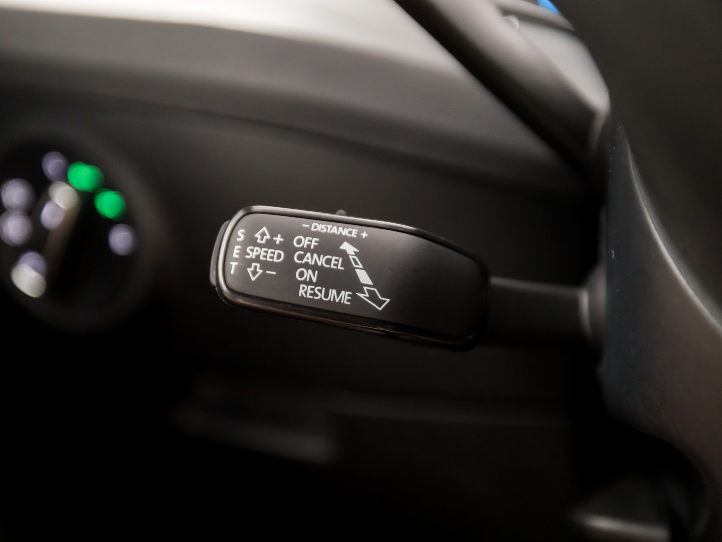 Škoda Superb Combi 1.4 TSI iV Sport 218Pk Automaat (VIRTUAL COCKPIT, APPLE CARPLAY, GROOT NAVI, MEMORY SEAT, LEDER/ALCANTARA, CAMERA, STOELVERWARMING, ADAPTIVE CRUISE, ELEK ACHTERKLEP, NIEUWSTAAT)