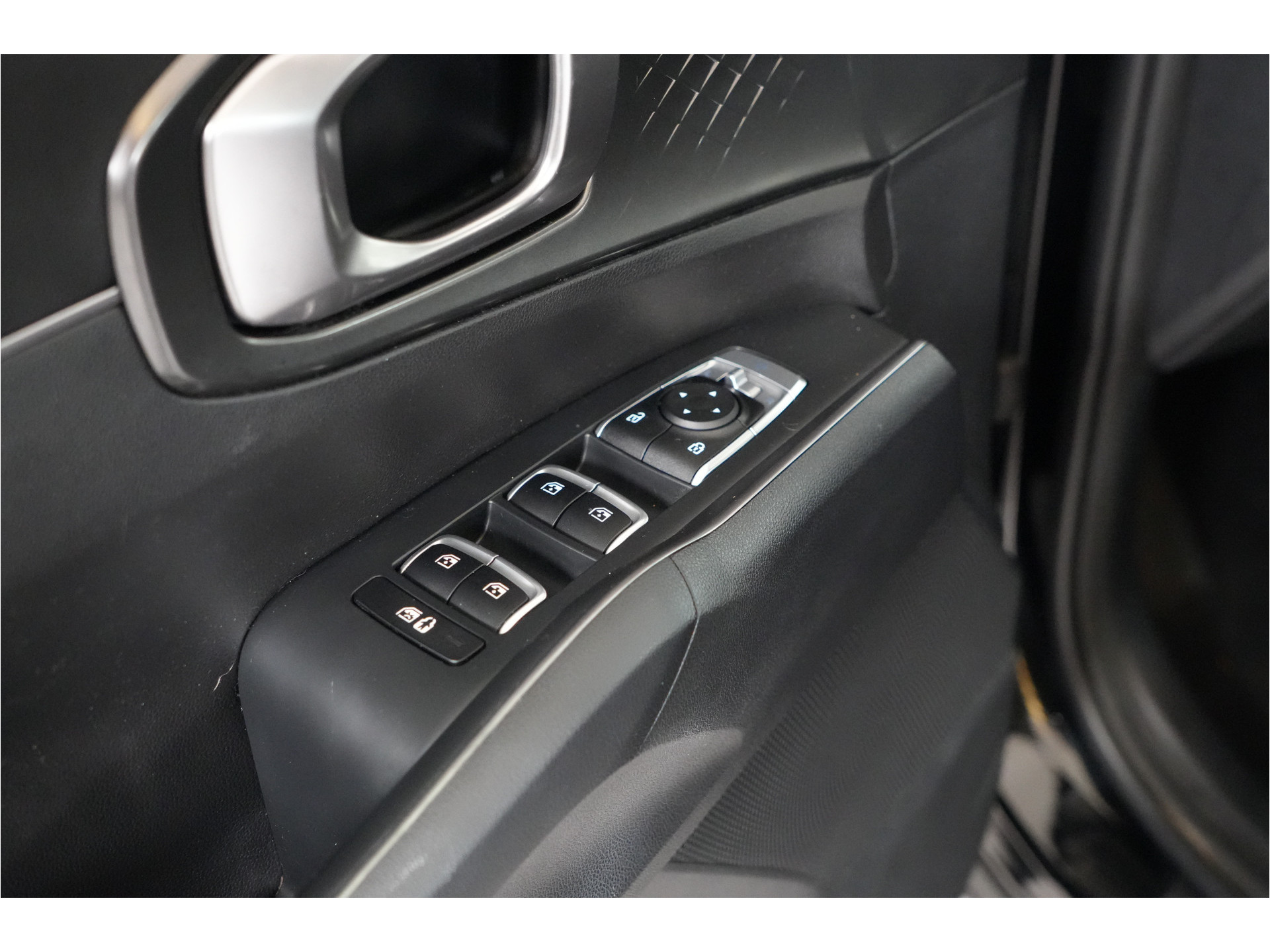 Kia Sorento 1.6 T-GDI 4WD 265 pk PHEV | SOH 100% | 7 pers | Navi | Apple/Android | Camera |