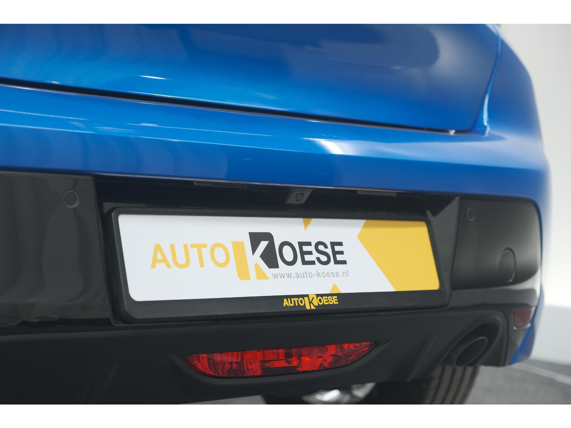 Peugeot 208 PureTech 100 Allure | Stoelverwarming | Adaptieve Cruise Control | Camera | Apple Carplay