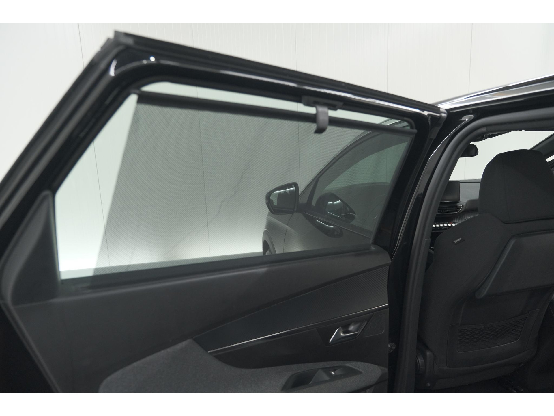 Peugeot 5008 PureTech 130 EAT8 Active Pack Business | 7 Zitplaatsen | Camera | Navigatie | Apple Carplay | Parkeersensoren