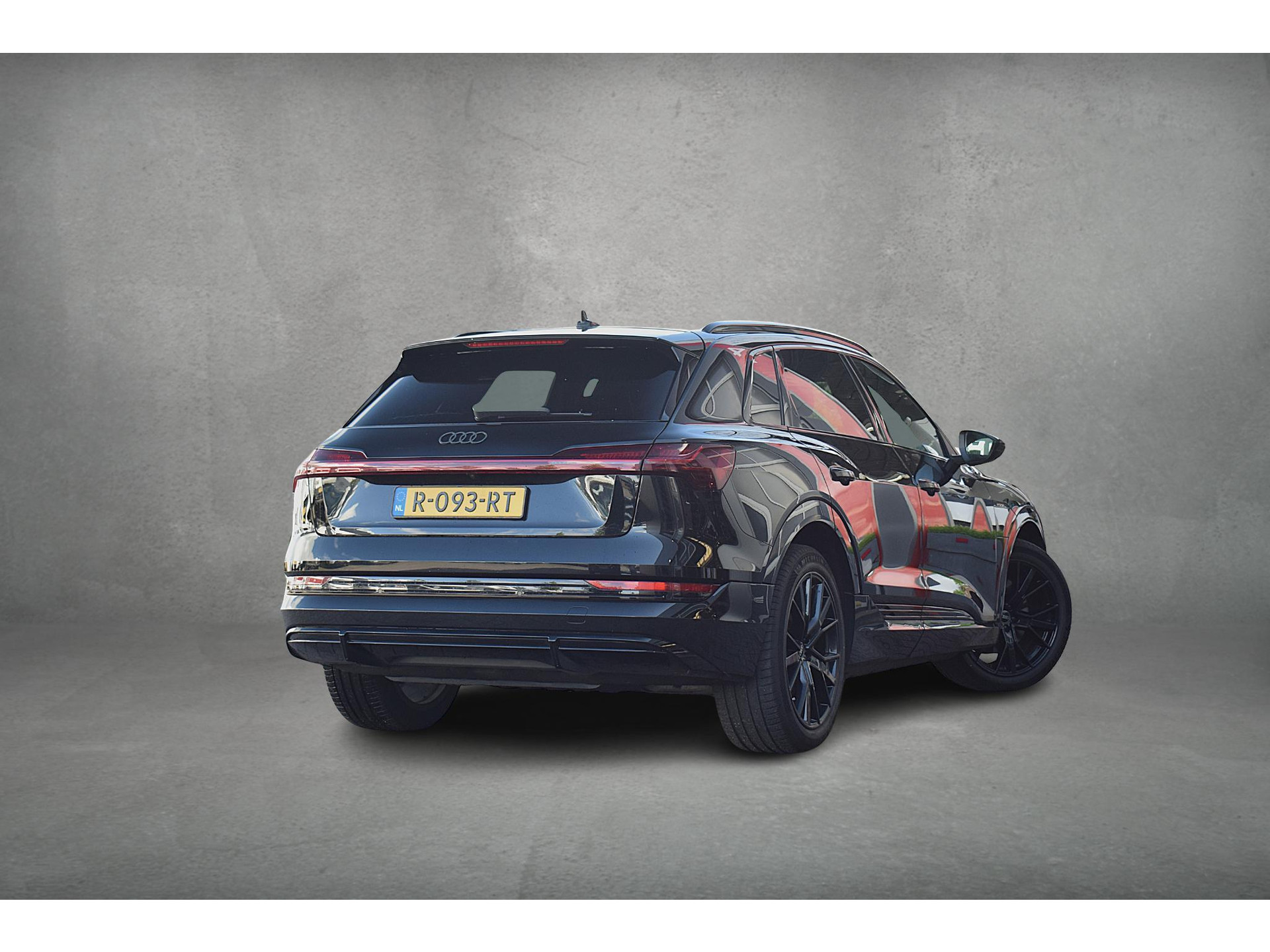 Audi e-tron 50 quattro S edition 71 kWh | SOH: 94,4% | Trekhaak | HUD | B&O | 360 Cam | Half Leer