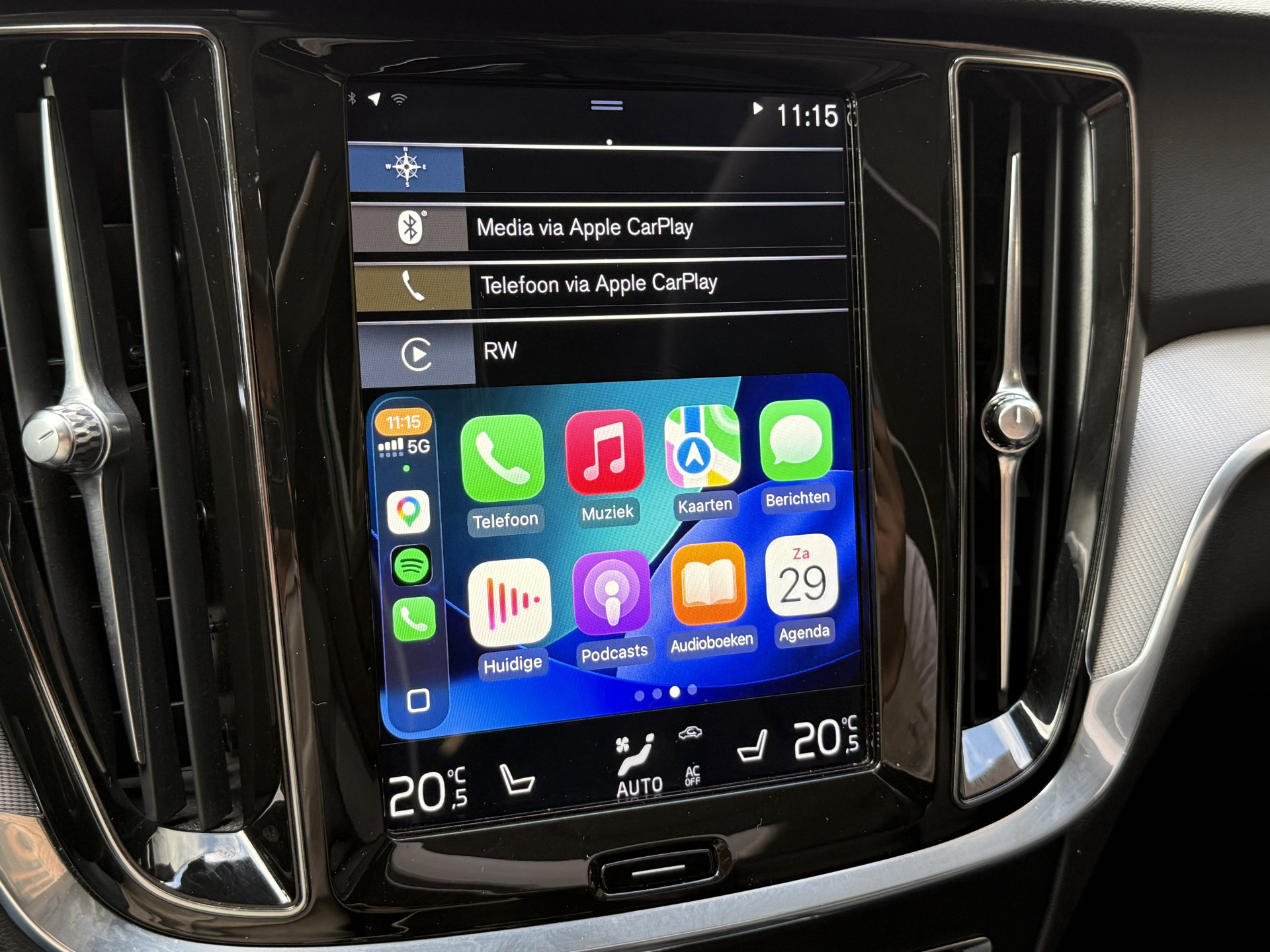 Volvo V60 2.0 T8 Twin Engine AWD Inscription | Panoramadak | 360 camera | Harman/Kardon | Adaptive cruise | Stoelverwarming