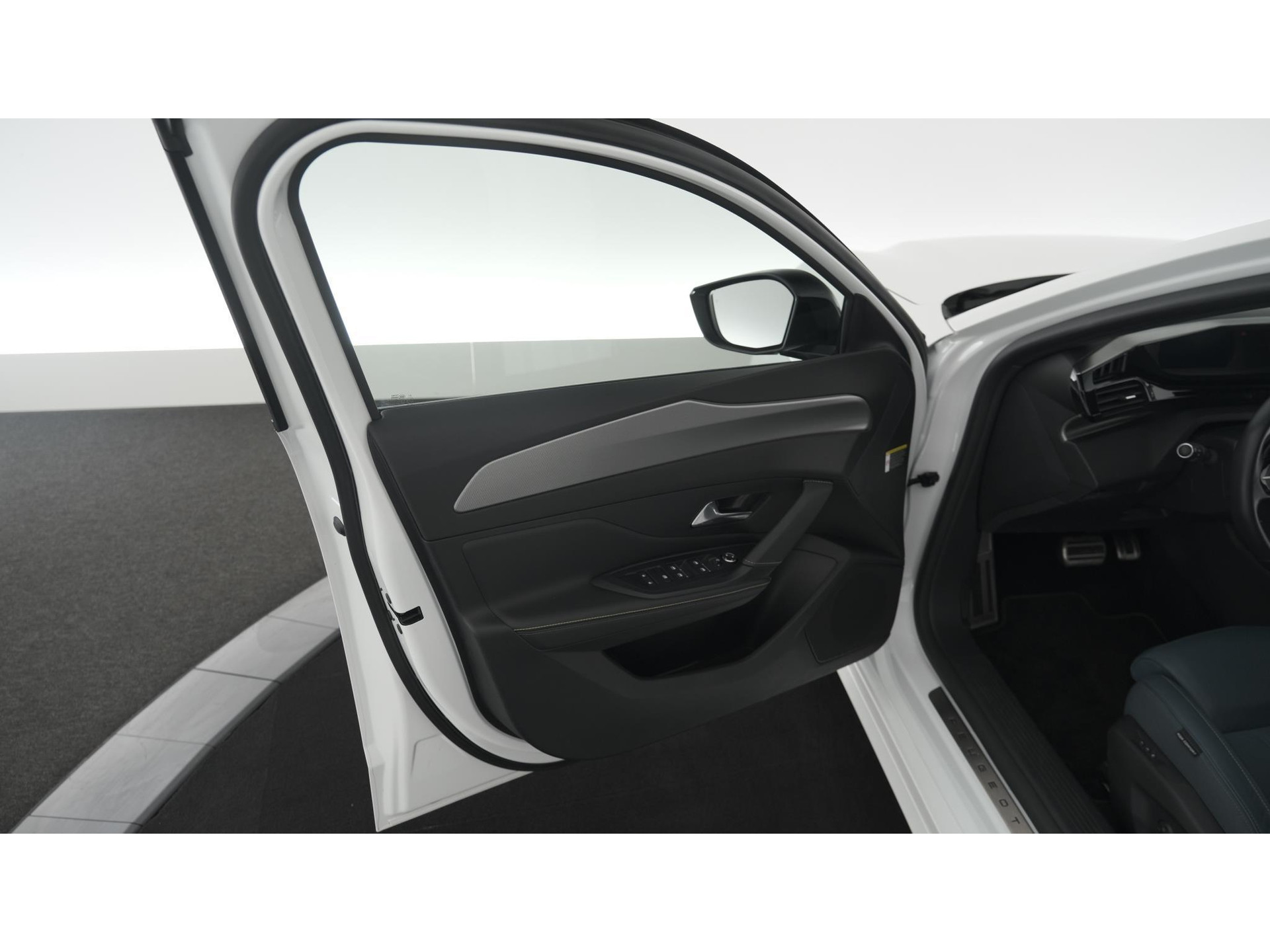Peugeot 308 PureTech 130 GT Pack Business | Camera | Dodehoekdetectie | Apple Carplay