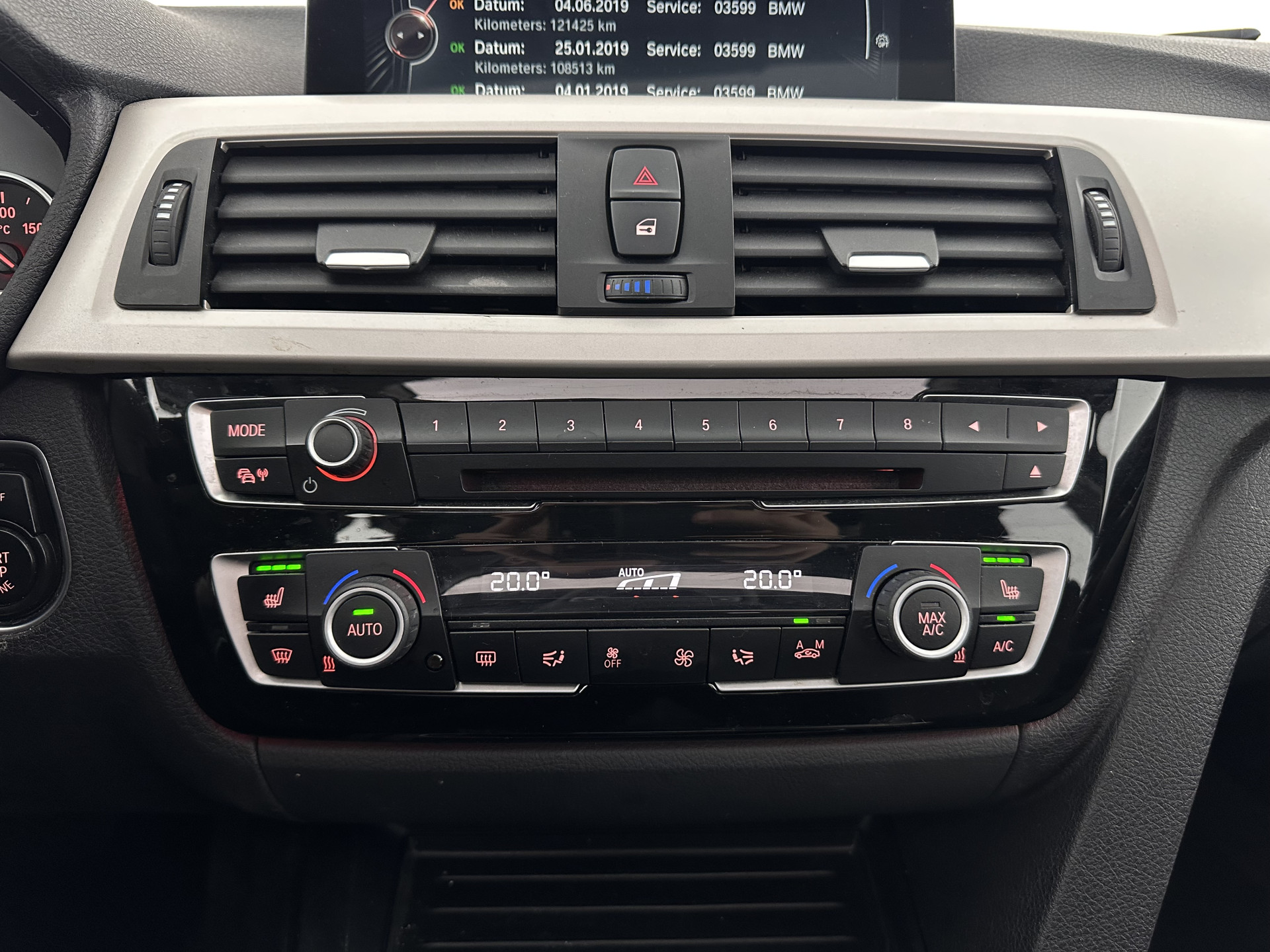 BMW 3-serie Touring 320d EDE Corporate Lease Essential Aut. *PANO | FULL-LEATHER | FULL-LED | NAVI-FULLMAP | HEATED-COMFORTSEATS | HIFI-SOUND | ECC | PDC | CRUISE | 16''ALU*