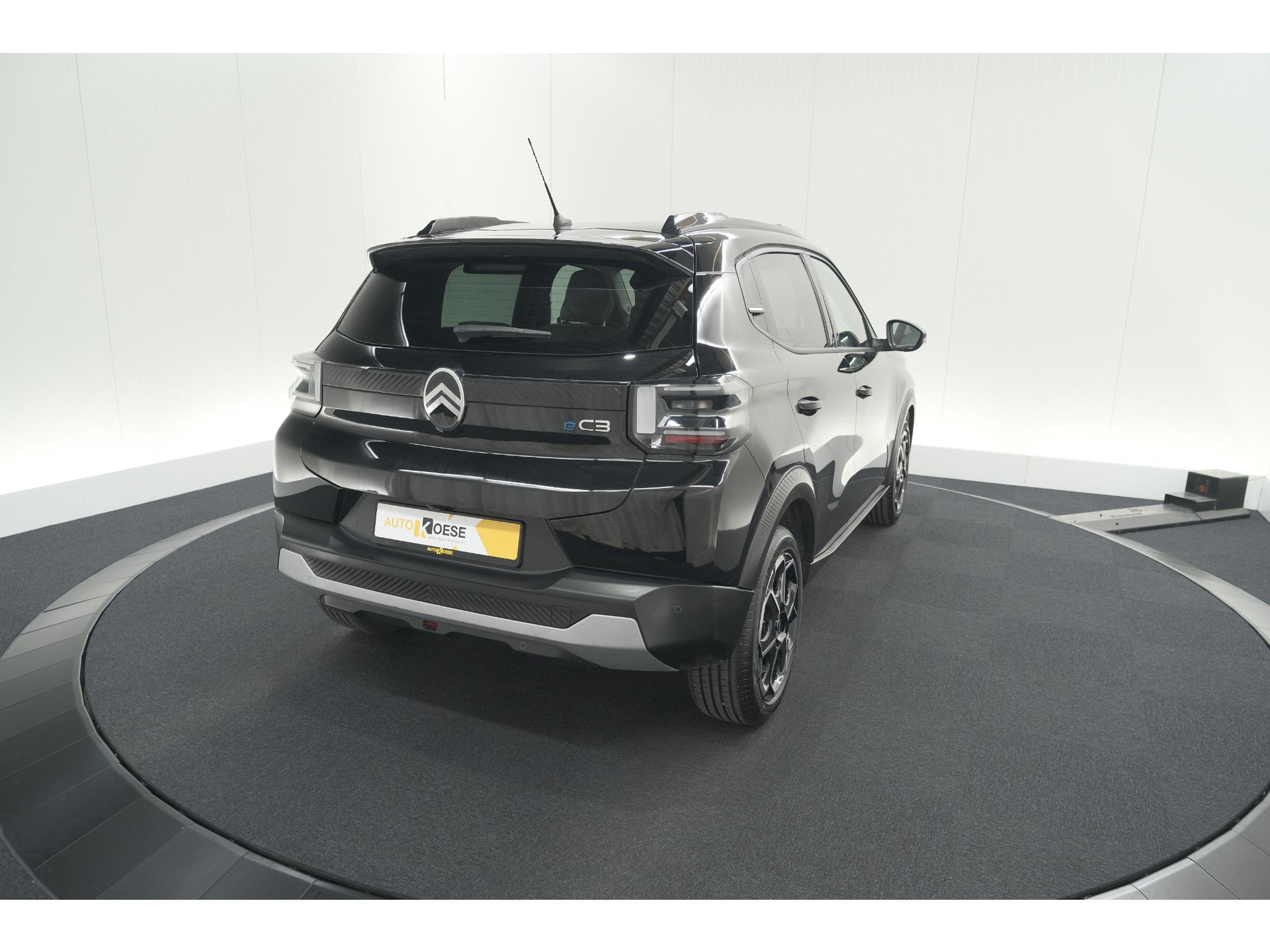 Citroen Ë-C3 Max 113pk 44 kWh | 7 KW Laadfunctie | Camera | Navigatie | Apple Carplay | Parkeersensoren