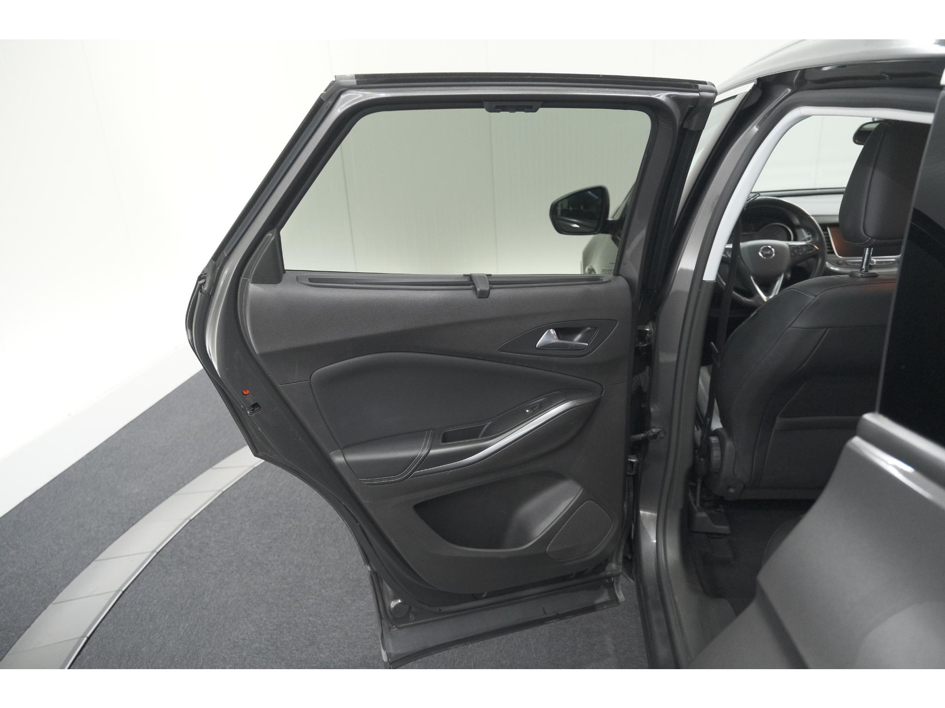 Opel Grandland X Turbo 130 EAT8 Innovation | Trekhaak | Dodehoekdetectie | Apple Carplay | Pack Winter