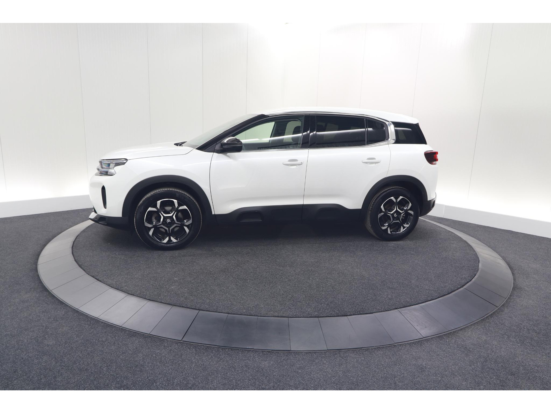 Citroen C5 Aircross Hybrid 136 e-DCS7 Plus | Camera | Navigatie | Parkeersensoren | Apple Carplay