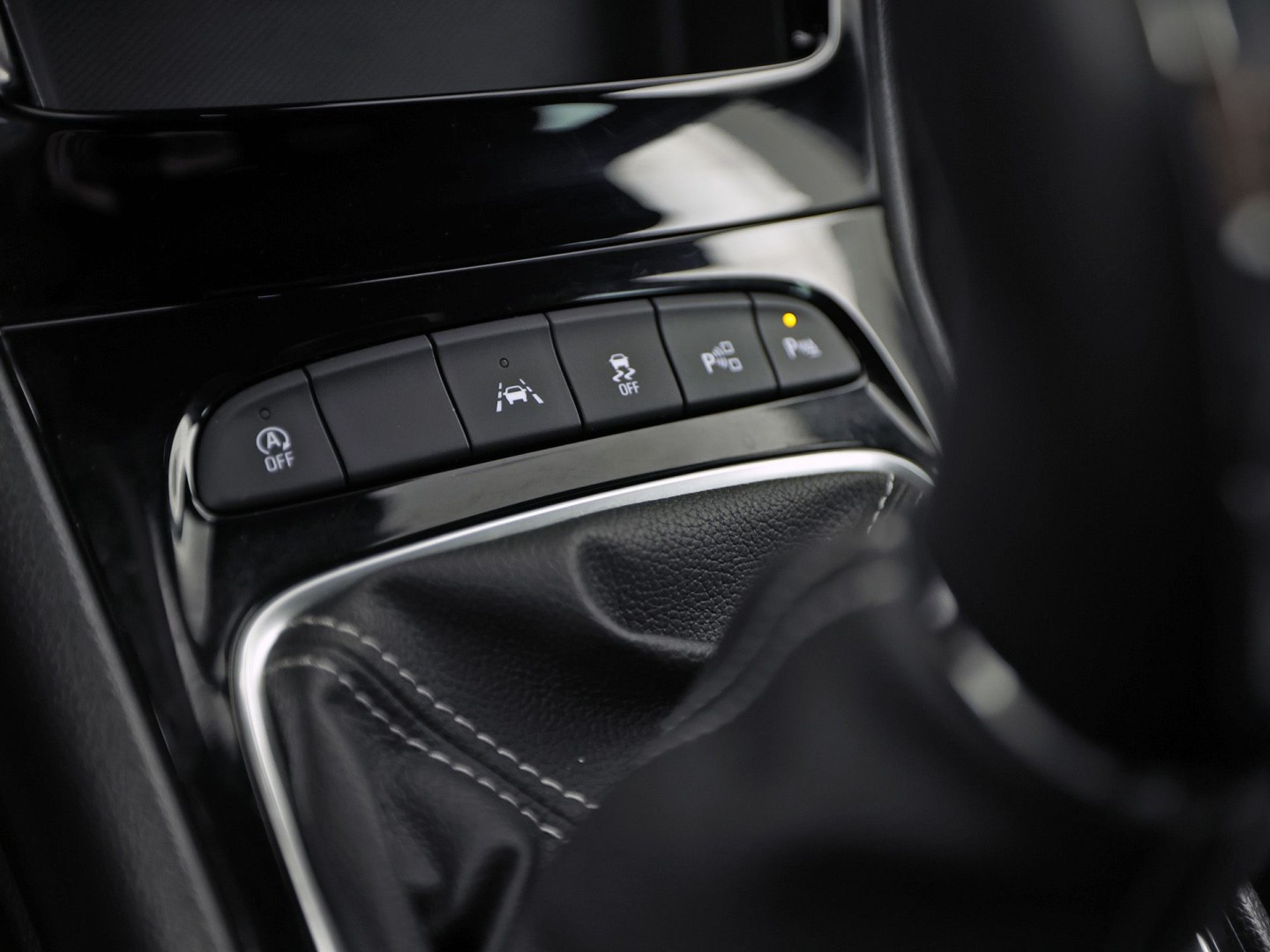 Opel Astra 1.2 Elegance (DIGITALE COCKPIT, APPLE CARPLAY, GROOT NAVI, CAMERA, CLIMATE, STUUR/STOELVERWARMING, SPORTSTOELEN, GETINT GLAS, TREKHAAK, ADAPTIVE CRUISE, NIEUWSTAAT)