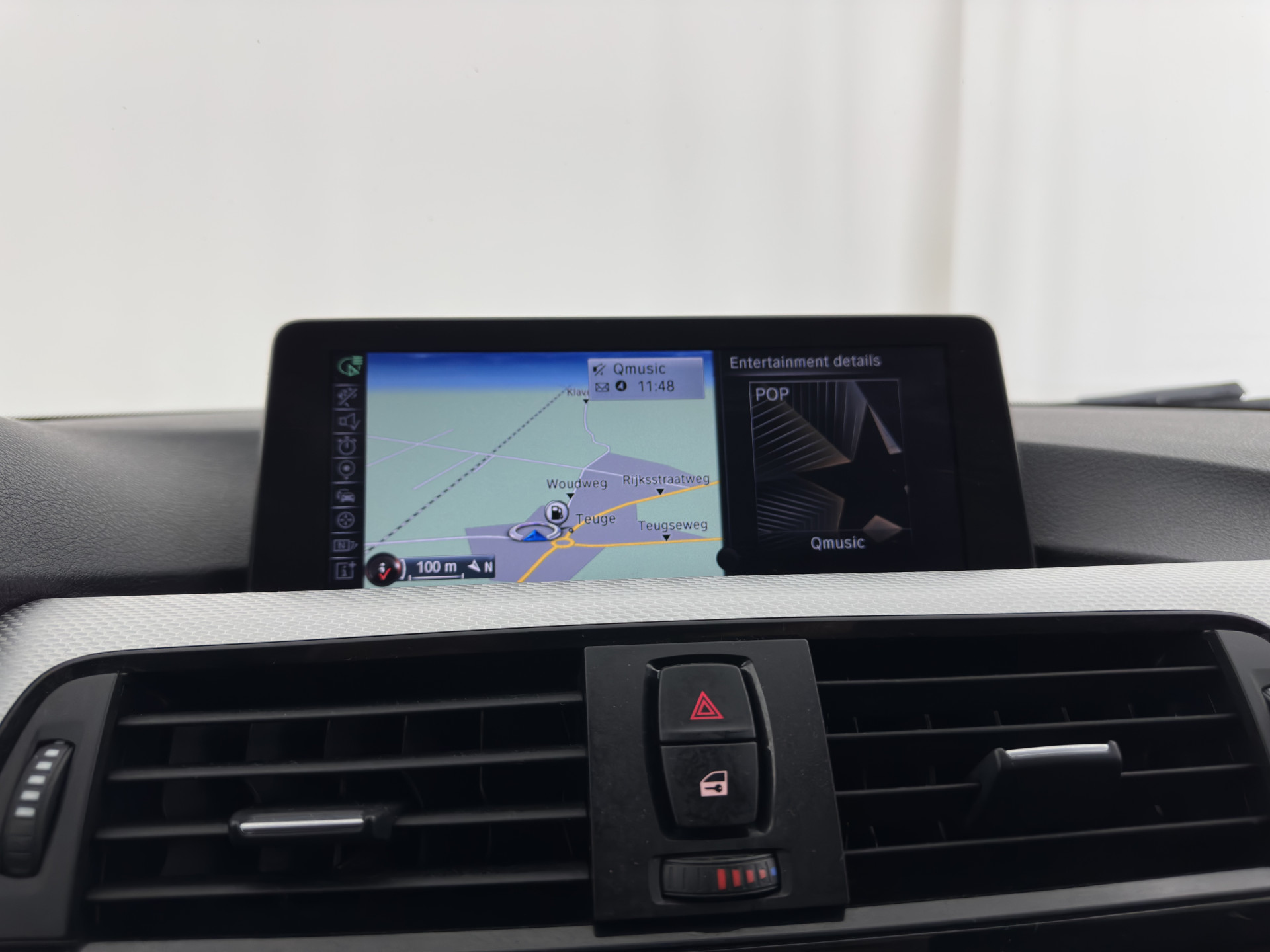 BMW 3-serie Touring 330d xDrive M-Aerodynamica-Pack High-Executive Aut * LEATHER | NAVI-FULLMAP | XENON | HEATED-SPORTSEATS | SHIFT-PADDLES | PDC | PRIVACY-GLASS | KEYLESS | CAMERA | TOWBAR | 18''ALU*