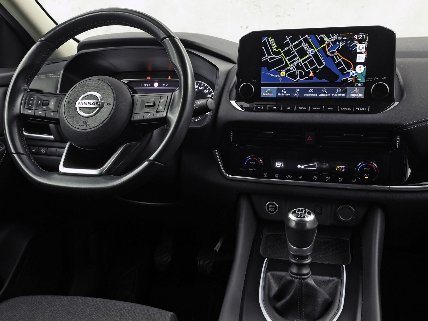 Nissan Qashqai 1.3 MHEV N-Style (GROOT NAVI, 1e EIGENAAR, APPLE CARPLAY, CLIMATE, 360 CAMERA, GETINT GLAS, SPORTSTOELEN, ADAPTIVE CRUISE, LANE ASSIST, NIEUWSTAAT)