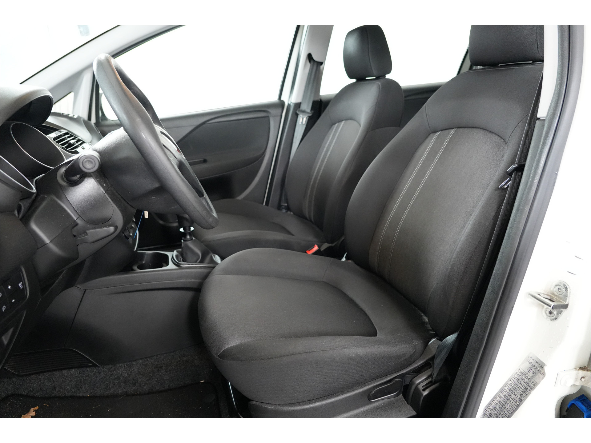 Fiat Punto Evo 1.2 Lounge | Trekhaak | Airco | LMV |