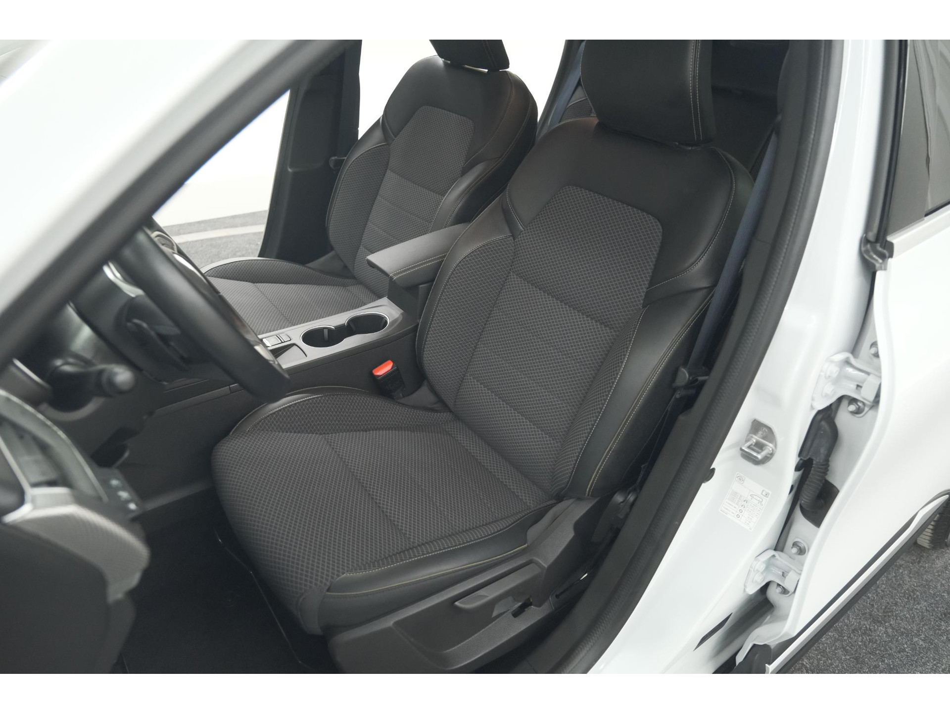 Renault Arkana Mild Hybrid 140 EDC Techno | 360 Camera | Adaptieve Cruise Control | Dodehoekdetectie | Apple Carplay