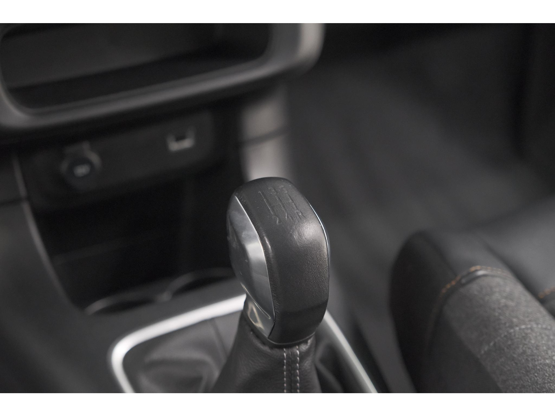 Citroen C3 PureTech 82 Feel Edition | Apple Carplay | Parkeersensoren | Navigatie | Climate Control | 16 Inch Velgen