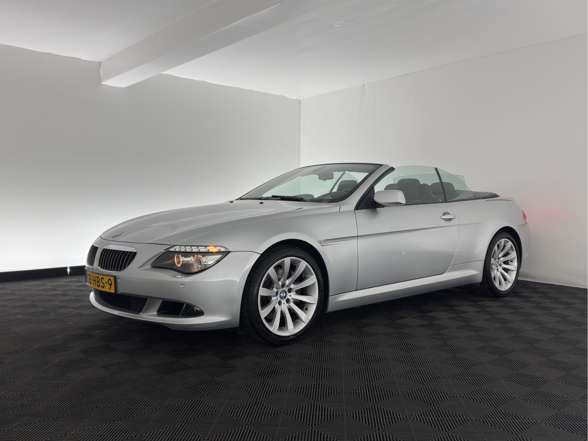 BMW 6-serie Cabrio 650i Aut. *LEATHER | BI-XENON | MEMORY-PACK | SHIFT-PADDLES | HEATED-SPORTSEATS | KEYLESS | NAVI-FULLMAP | ECC | HEAD-UP | PDC | CRUISE | AIRSCARF | 19''ALU*