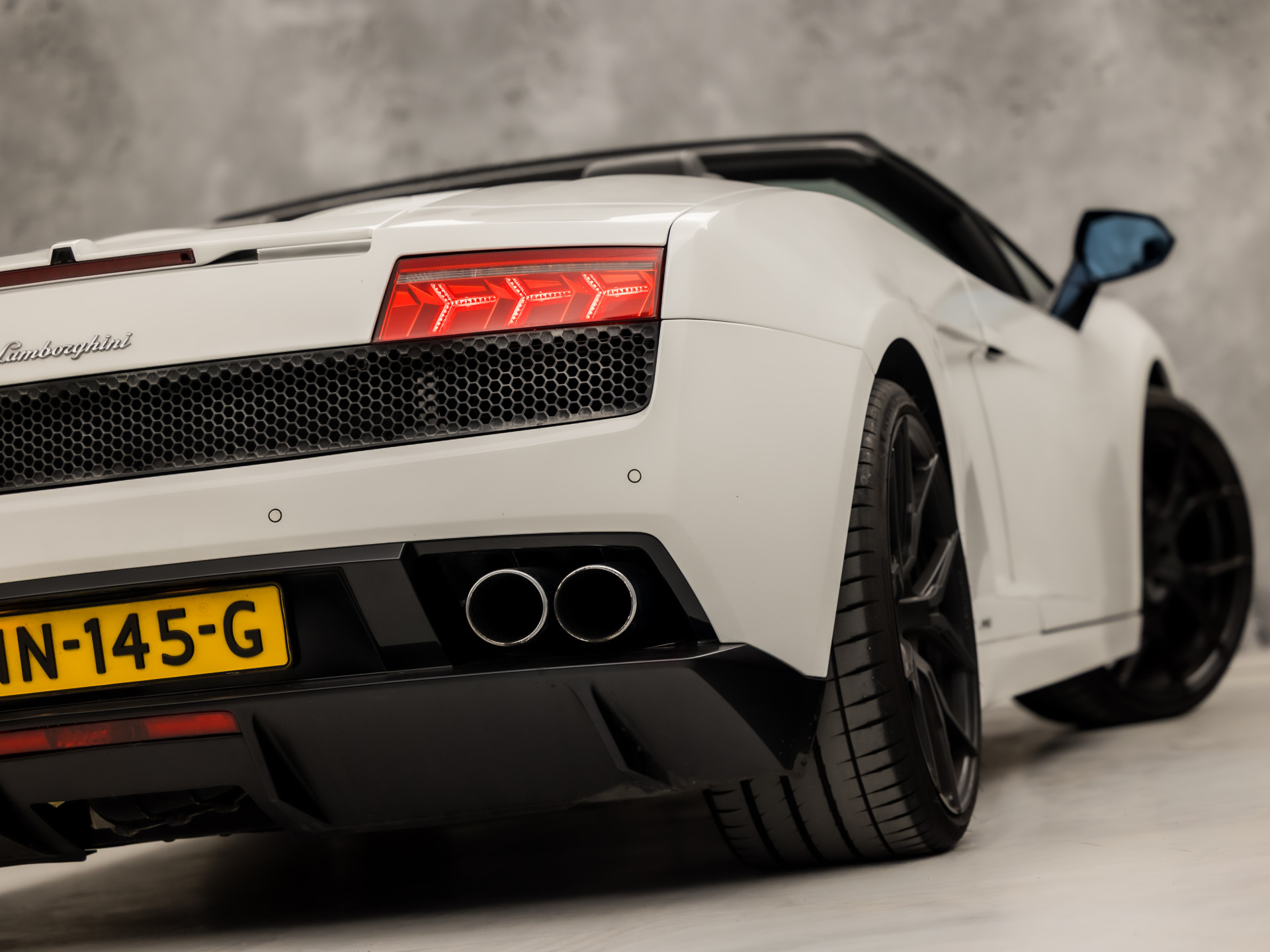 Lamborghini Gallardo 5.2 V10 LP560-4 Automaat 561Pk (FACELIFT, FRONT LIFT, CAMERA, LEDEREN SPORTSTOELEN, SOFT TOP, NAVIGATIE)