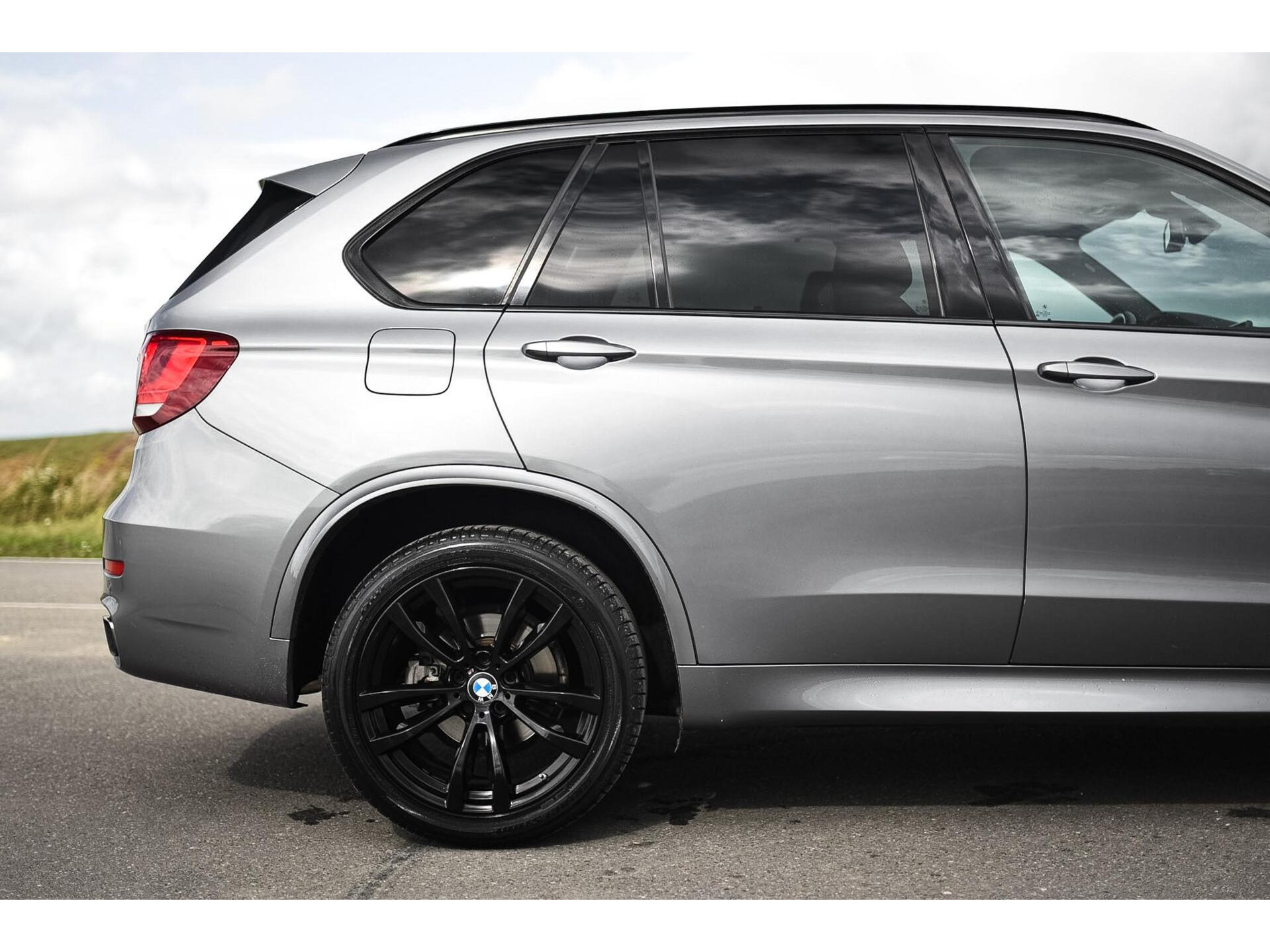 BMW X5 40e M Sport Pano HUD Harman Kardon Trekhaak 360° LED