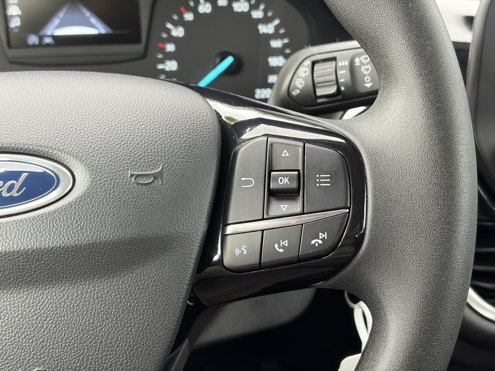 Ford Fiesta 1.1 Trend 2e Eigenaar,Airco,Cruise,5 Deurs,N.A.P,Recent beurt gehad,Rijstrooksensor,Apk tot 06-2027