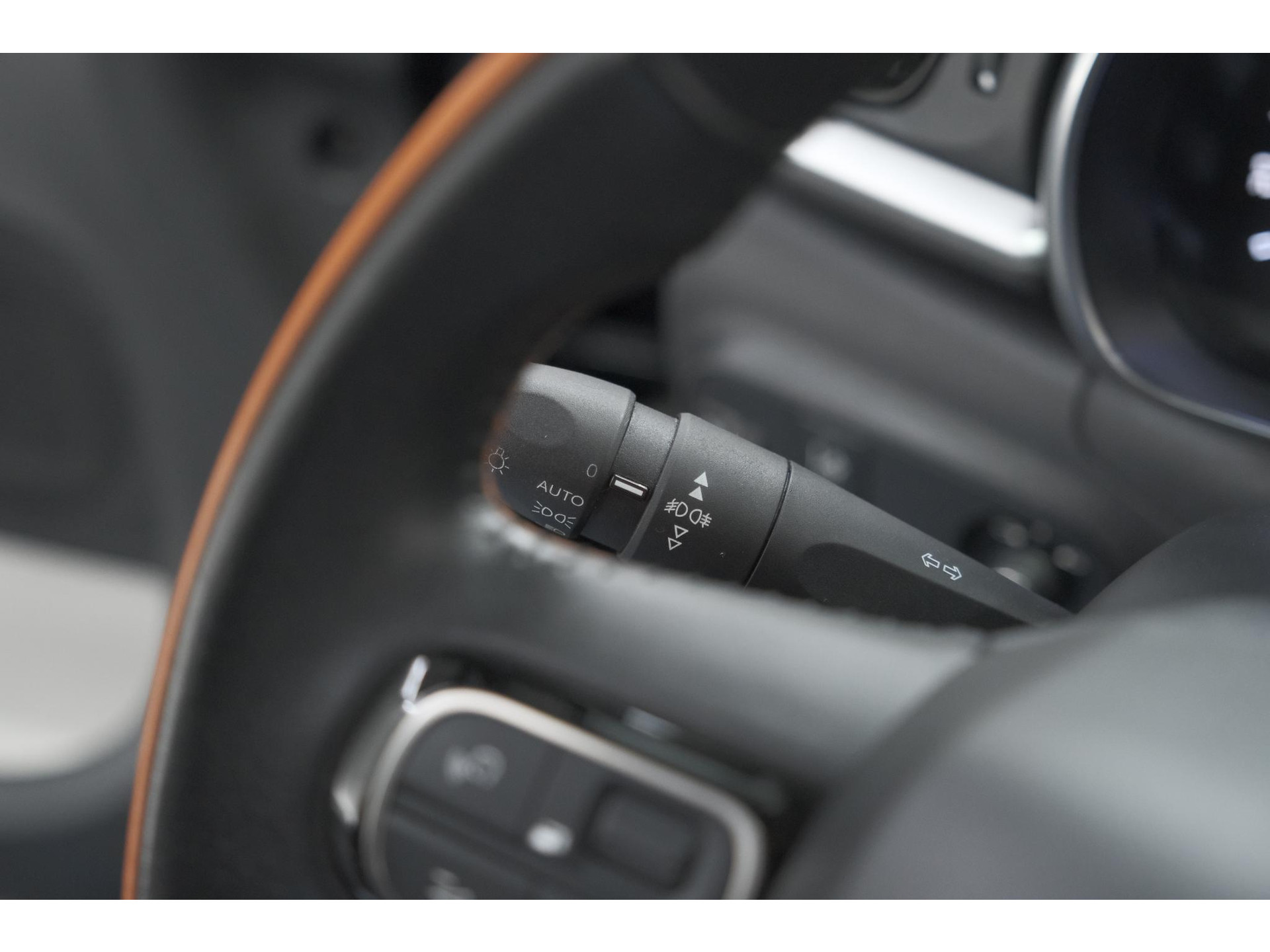 Citroen C3 PureTech 110 S&S Shine | Trekhaak | Parkeersensoren | Navigatie | Apple Carplay