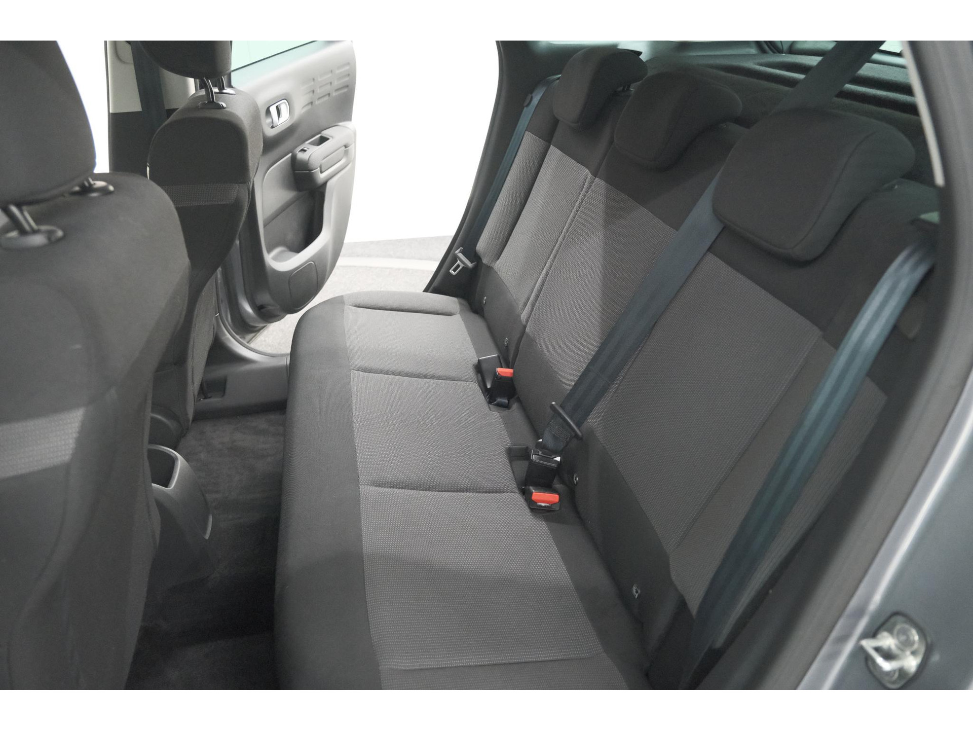 Citroen C3 Aircross PureTech 130 EAT6 Plus | Stoelverwarming | Apple Carplay | Parkeersensoren