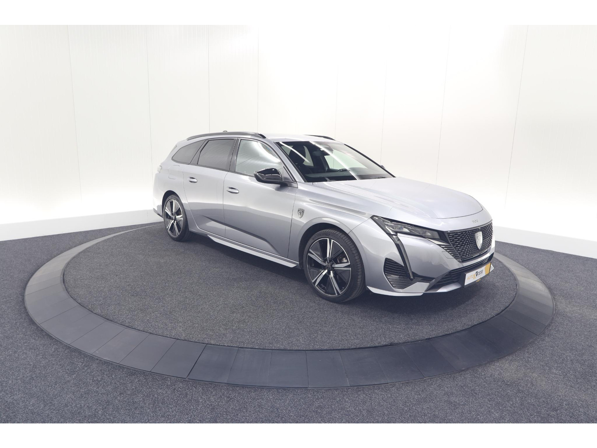 Peugeot 308 SW PureTech 130 EAT8 GT | Trekhaak | Stoelverwarming | Camera | Adaptieve Cruise Control