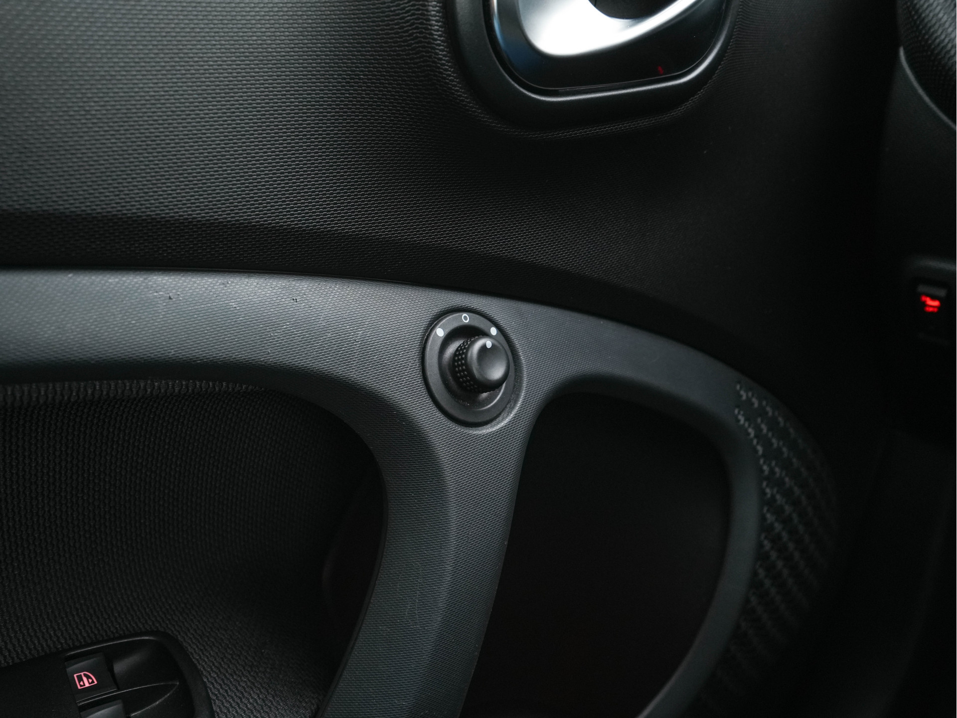 Smart fortwo EQ Business Solution 18 kWh [ 3-Fase ] ( SOH-93%) Aut. *PANO | LEATHER | NAVI-FULLMAP | CAMERA | HEATED-COMFORTSEATS | AIRCO | CRUISE | AMBIENT-LIGHT | 15''ALU*