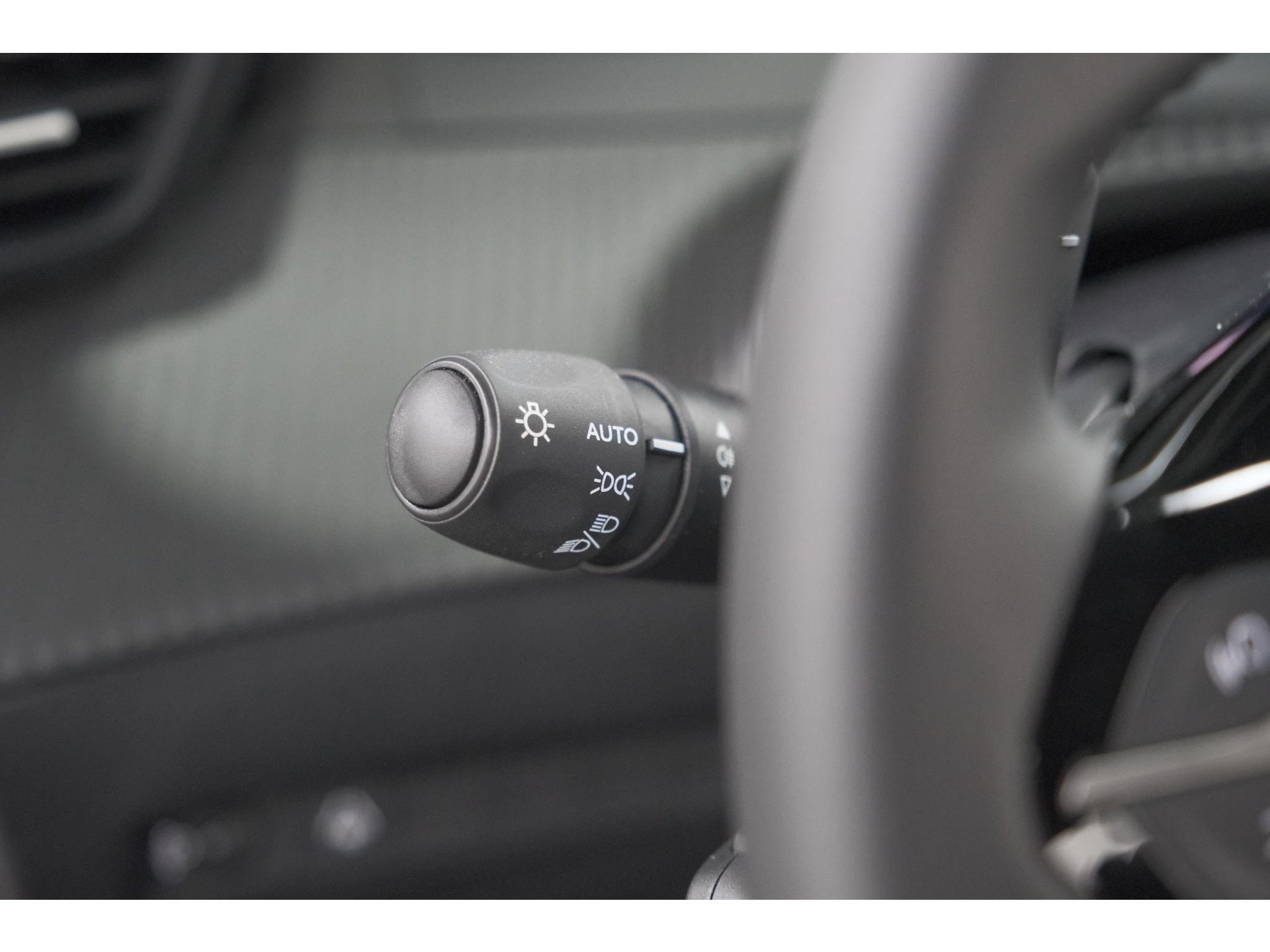 Peugeot 2008 Hybrid 145 e-DCS Allure | 360 Camera | Adaptieve Cruise Control | Navigatie | Dodehoekdetectie