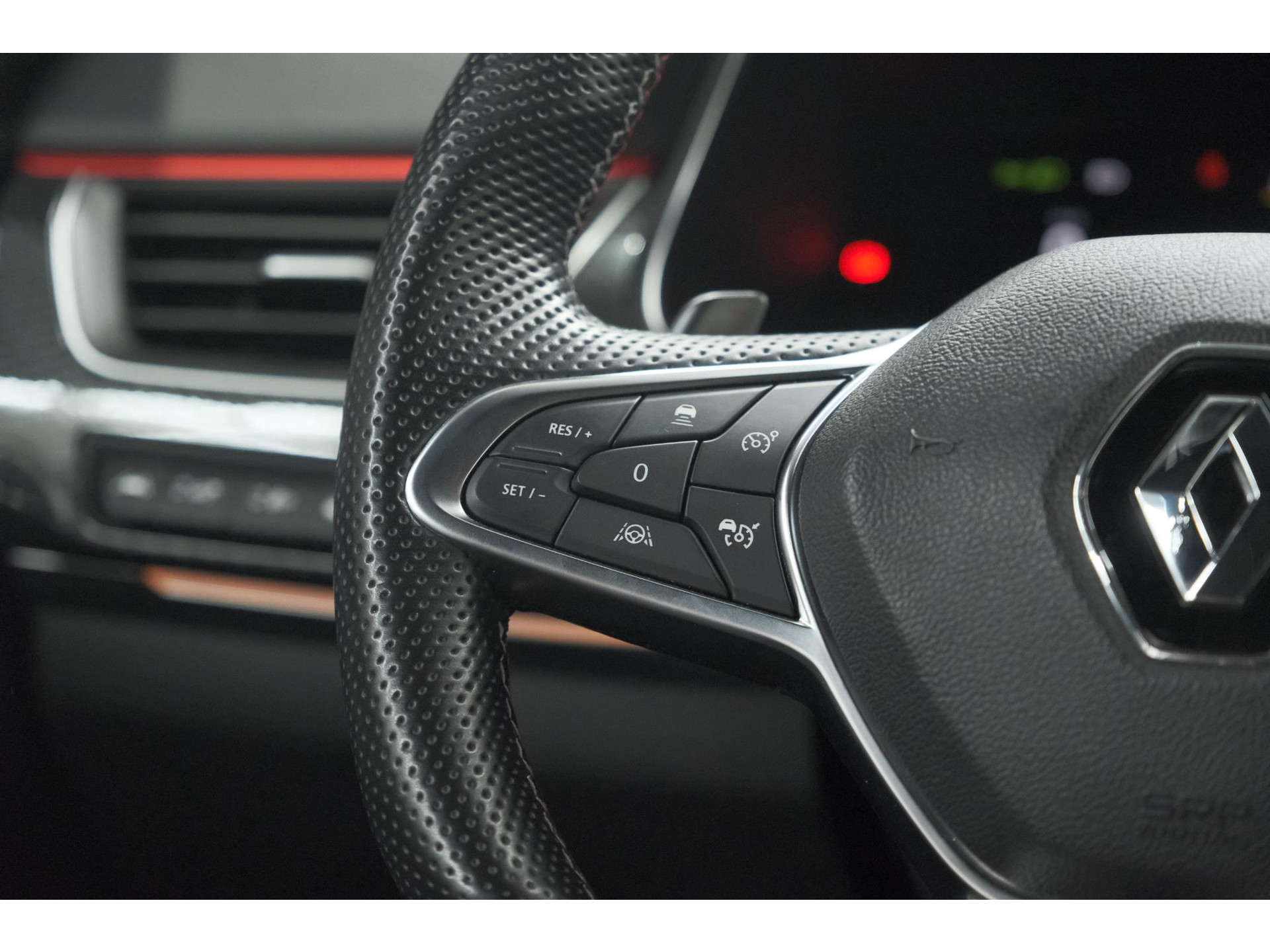 Renault Arkana 1.3 TCe 140 EDC RS Line | Camera | Cruise Control Adaptief | Dodehoekdetectie | Stoelverwarming | Apple Carplay