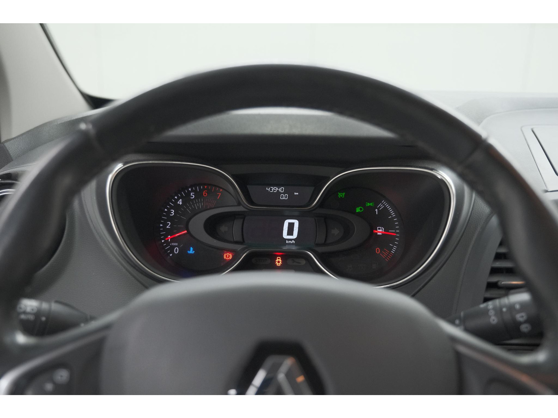 Renault Captur TCe 90 Intens | Camera | Dodehoekdetectie | Navigatie | Parkeersensoren