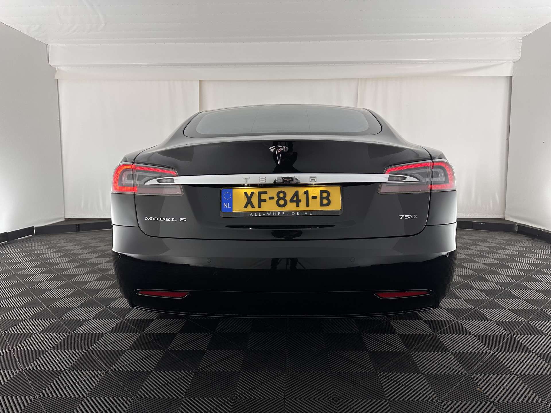 Tesla Model S 75D Base AWD [ 3-Fase-17kW ] {SOH-85%} (INCL-BTW) Aut. *PANO-WINDOW | LEATHER | AIR-SUSPENION | FULL-LED | NAVI-FULLMAP | KEYLESS | MEMORY-PACK | HEATED-COMFORTSEATS | DIGI-COCKPIT | CARBON-INLAY | AUTO-PILOT | 19"ALU*