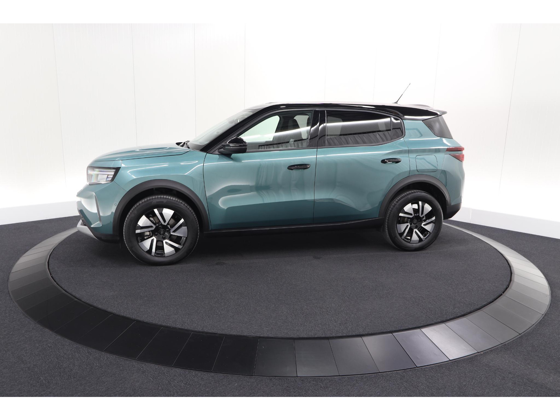 Opel Frontera Electric GS 44 kWh | 11 KW Laadfunctie | Camera | Dodehoekdetectie | Apple Carplay