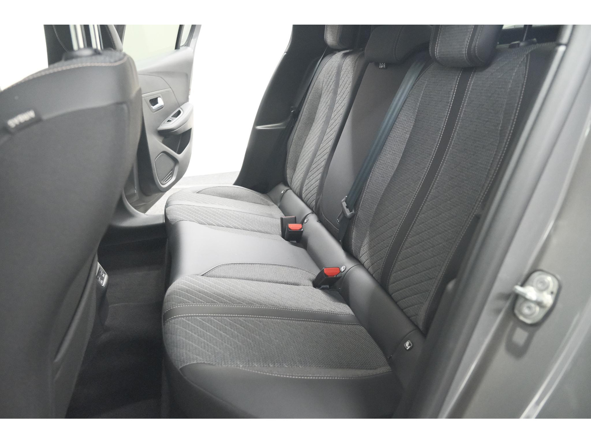 Peugeot 208 Hybrid 100 e-DCS6 Allure | Camera | Apple Carplay | Keyless Entry | Parkeersensoren