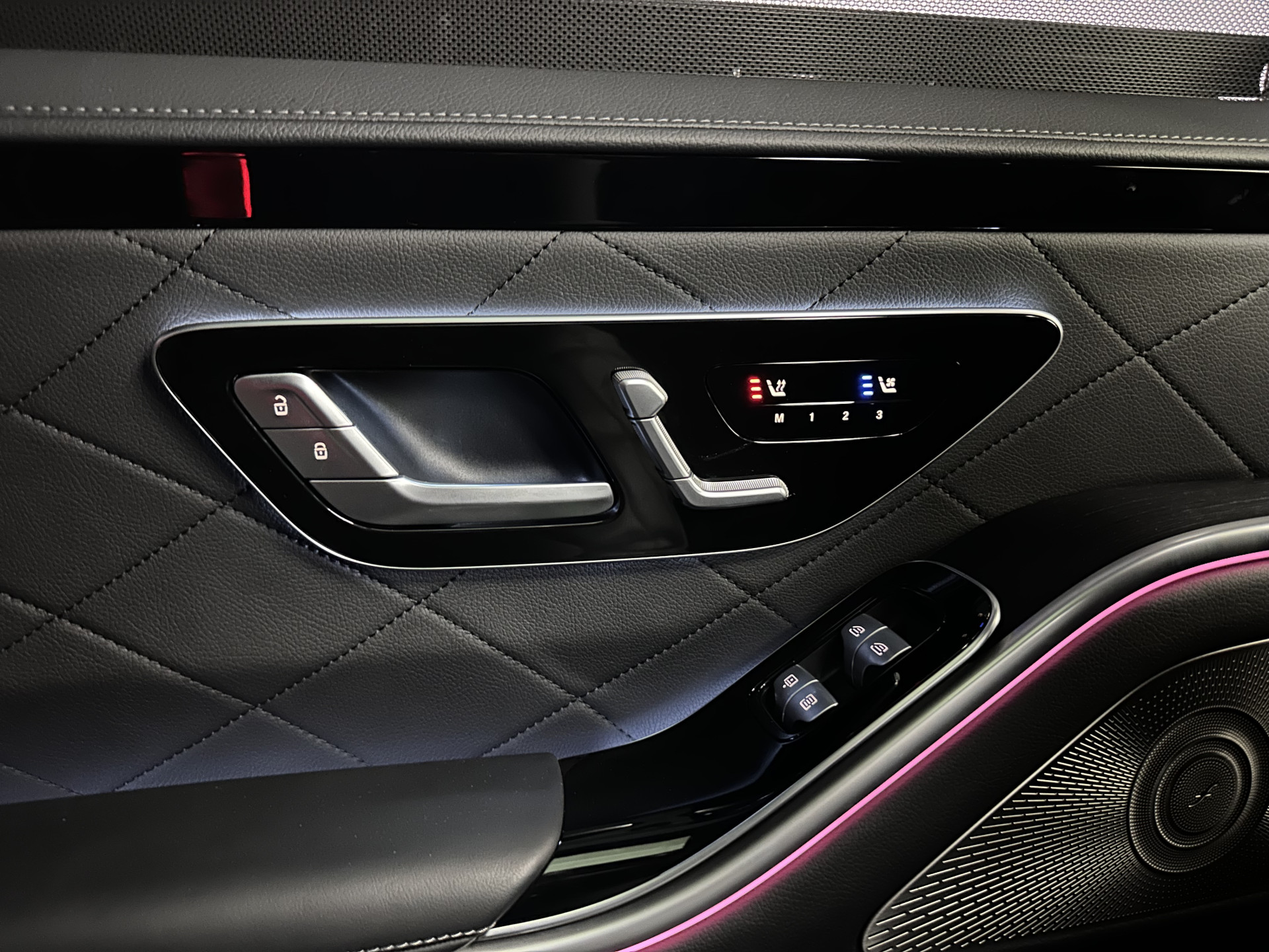 Mercedes-Benz S-klasse 580 e 4MATIC Lang [ Plug-In ] (INCL-BTW) Aut. *PANO | NAVI-FULLMAP | DISTRONIC | BURMESTER-AUDIO | TOP-VIEW | KEYLESS | FULL-LED | DIGITAL-COCKPIT | AMBIENT-LIGHT | HEATED/VENTILATED-SEATS |...*