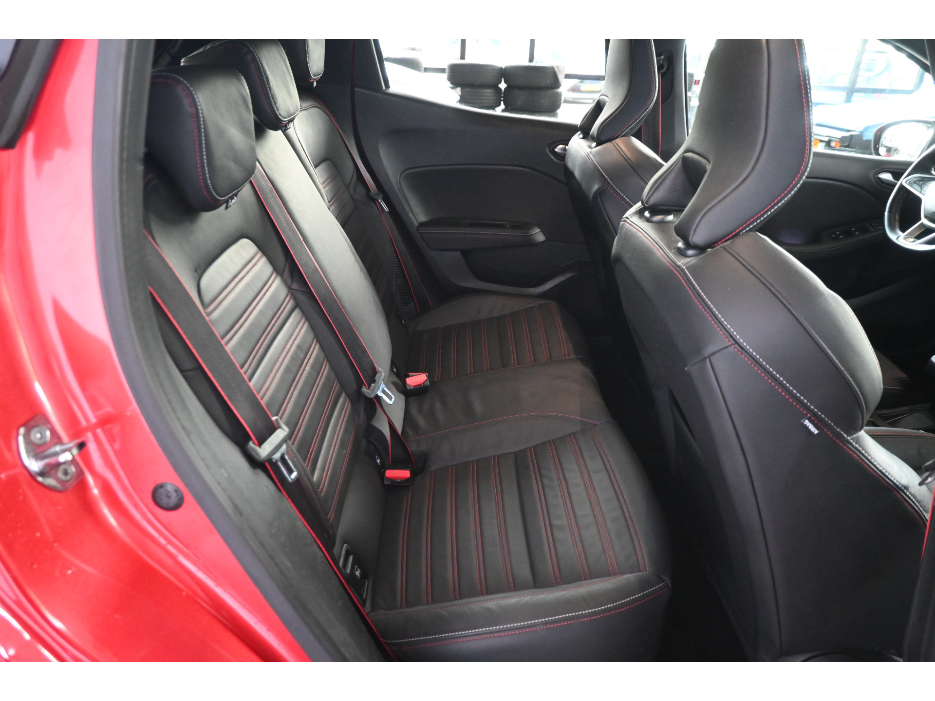 Renault Clio 1.6 E-Tech Hybrid 140 R.S. Line Navigatie Cruise Trekhaak Clima 1e Eigenaar 100% Onderhouden! Inruil Mogelijk!