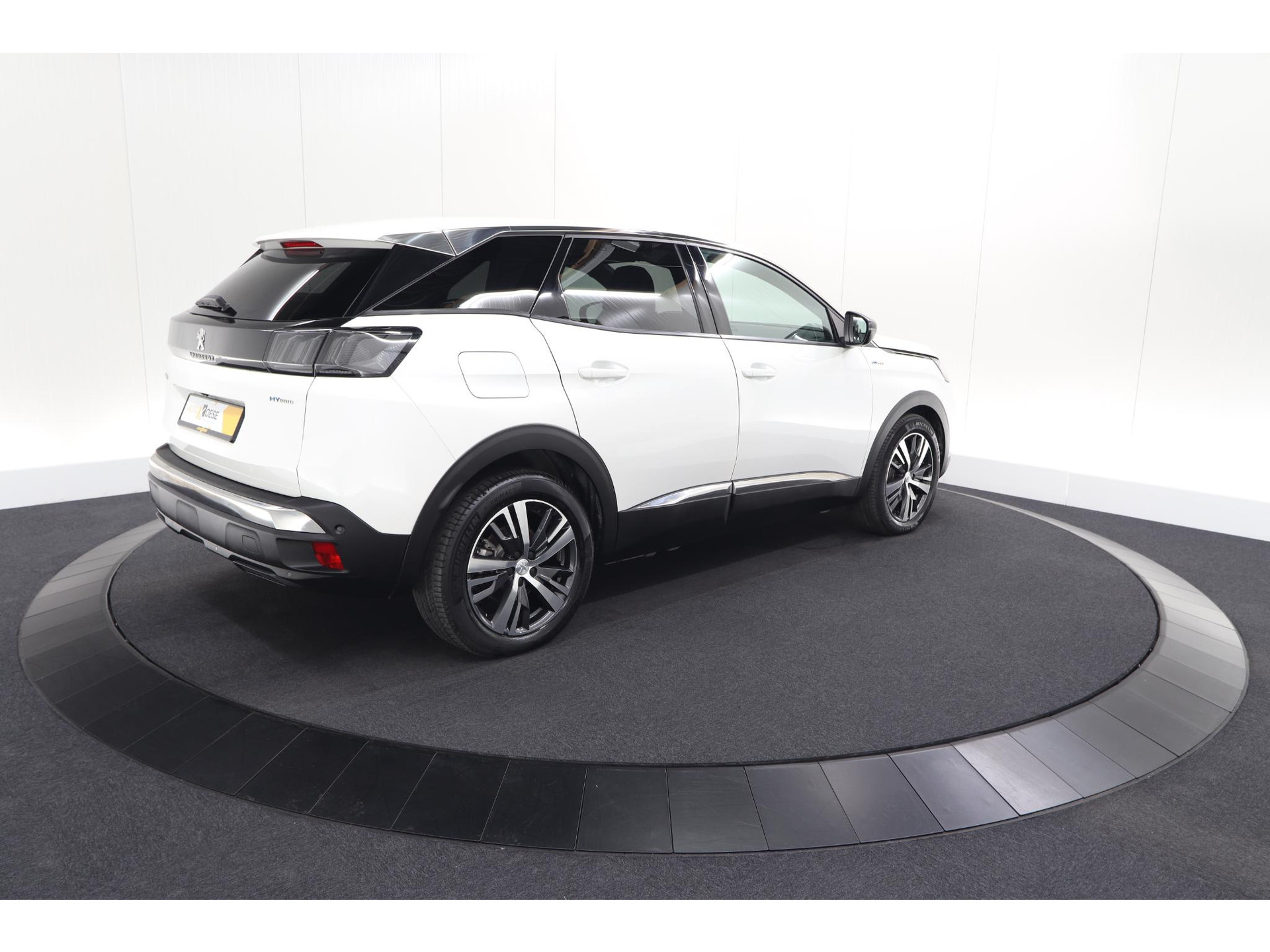 Peugeot 3008 1.6 Plug-in HYbrid 225 Allure | Camera | Dodehoekdetectie | Navigatie | Apple Carplay