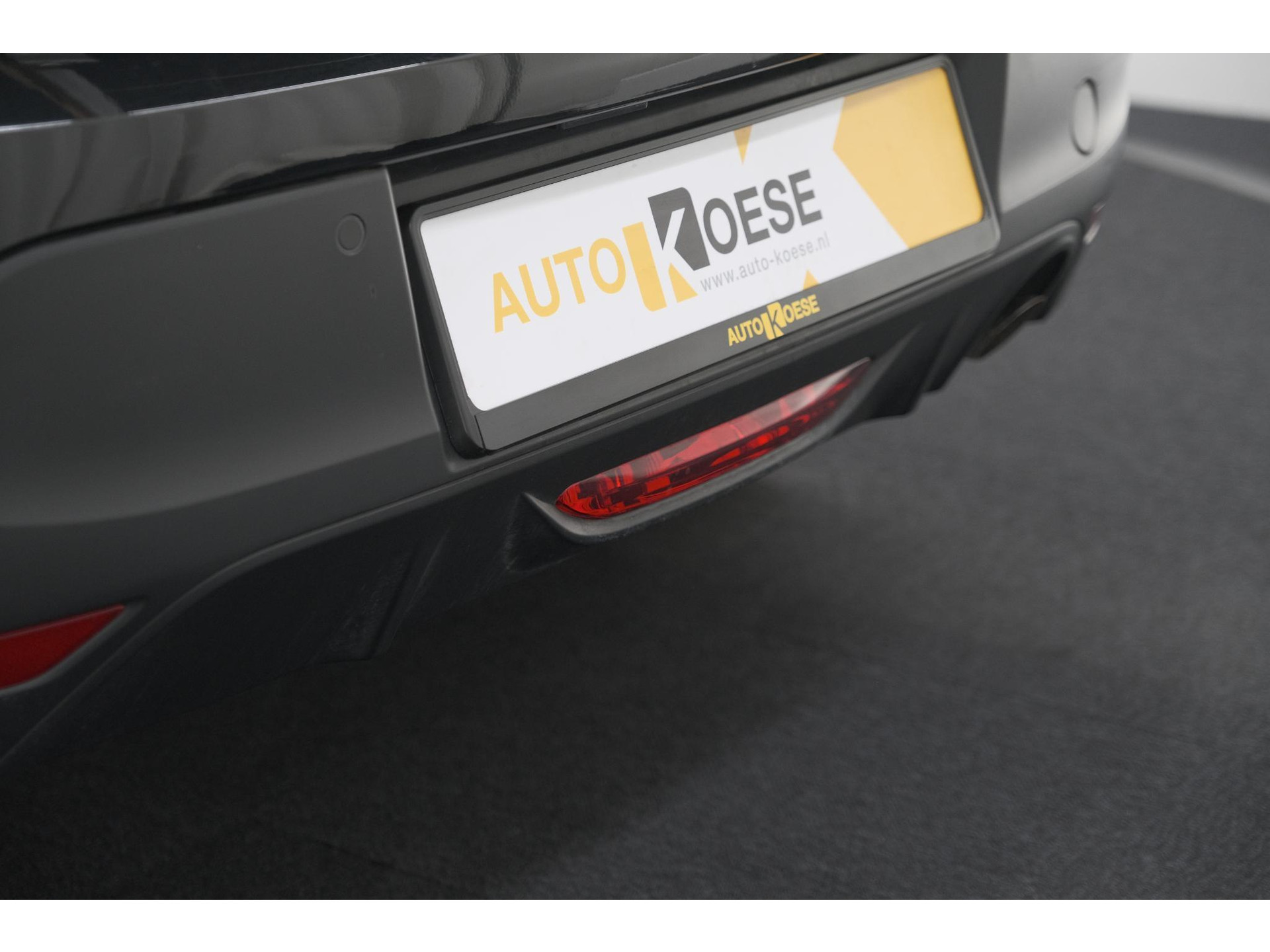 Peugeot 208 1.2 Hybrid 110 e-DCS6 Style | Parkeersensoren | Apple Carplay | Cruise Control | Airco